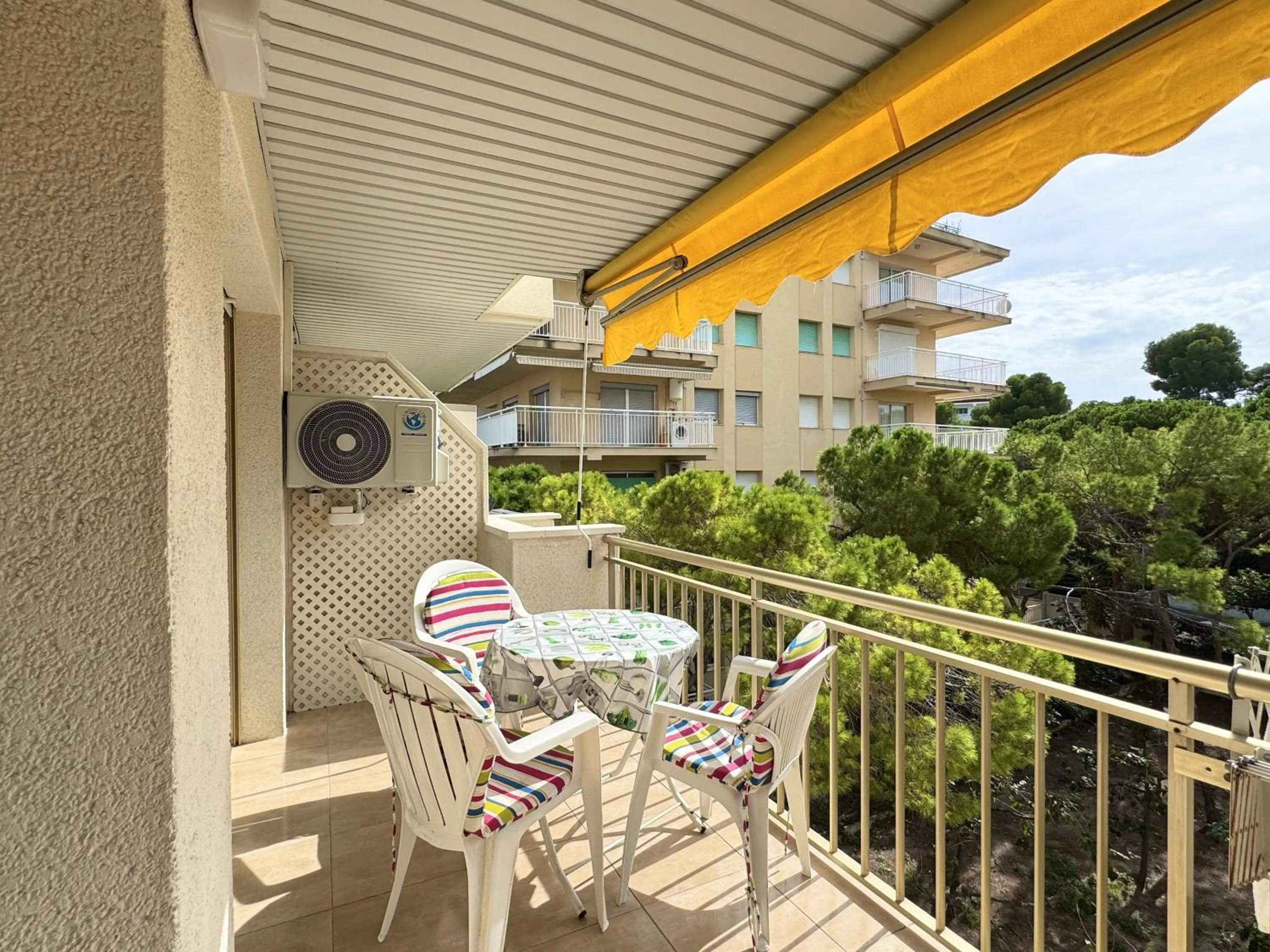 Apartsalou Penedes