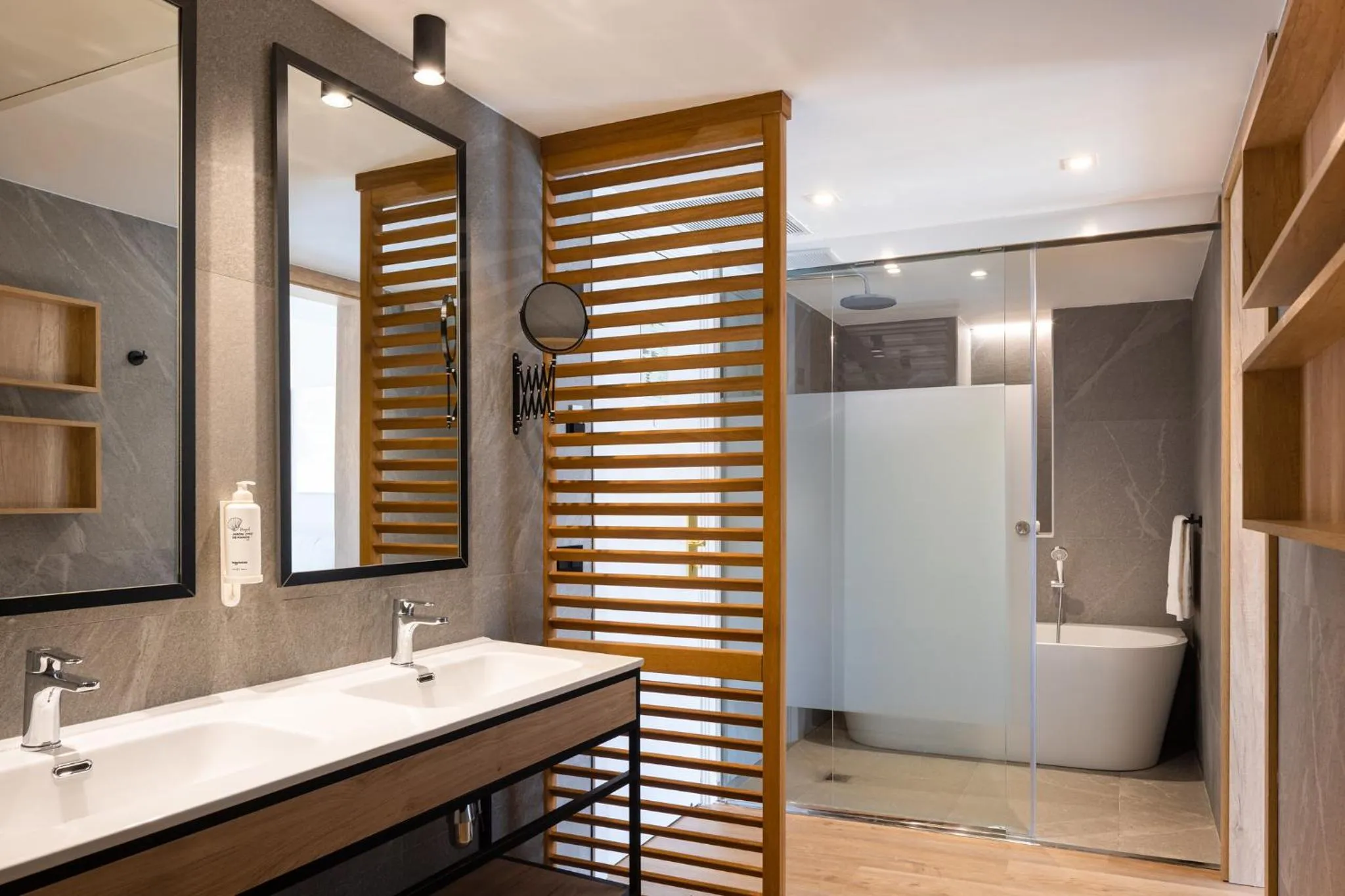 Shower in htop Amatista #htopBliss