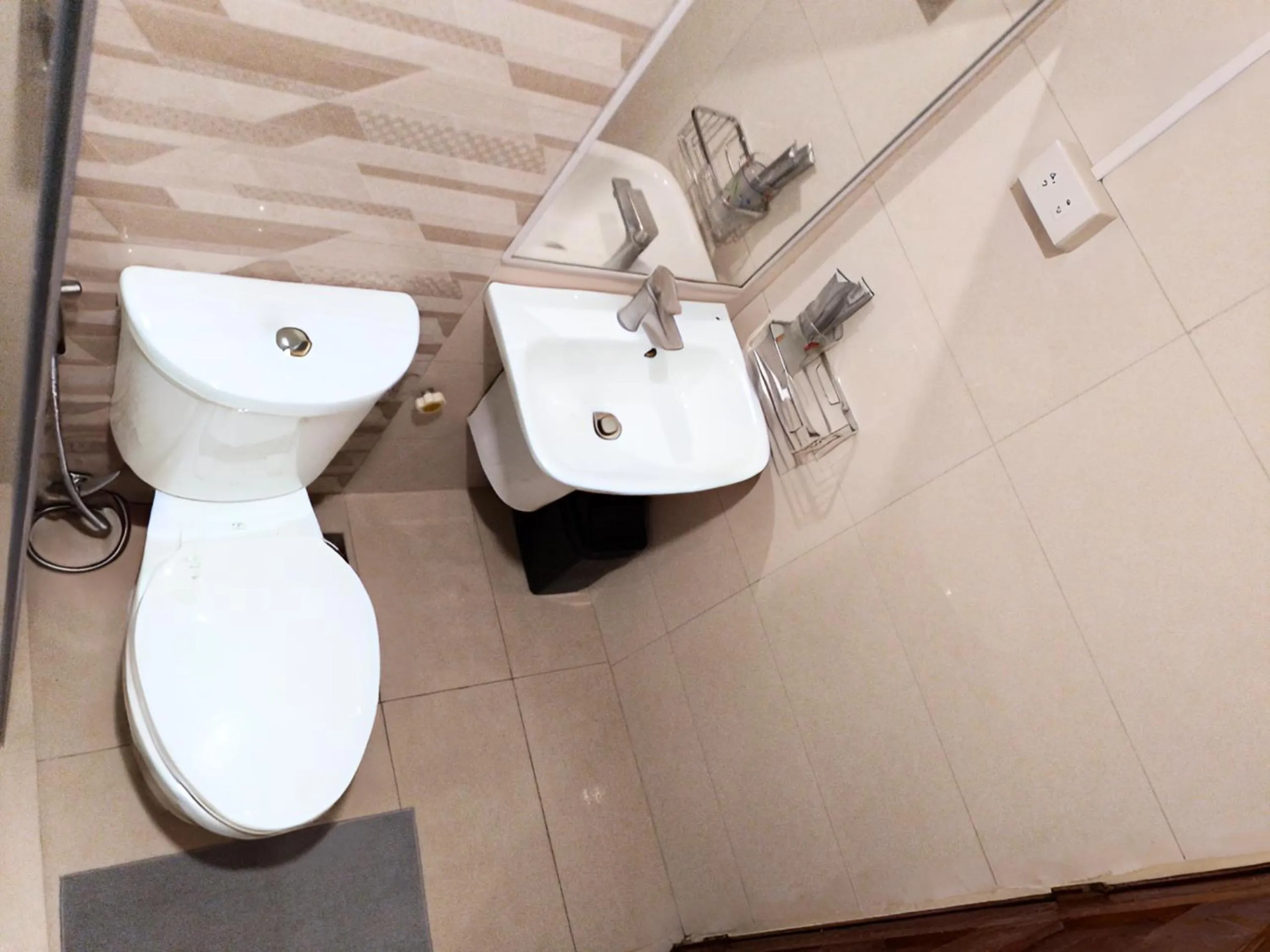 Toilet in Dy Heritage Suites