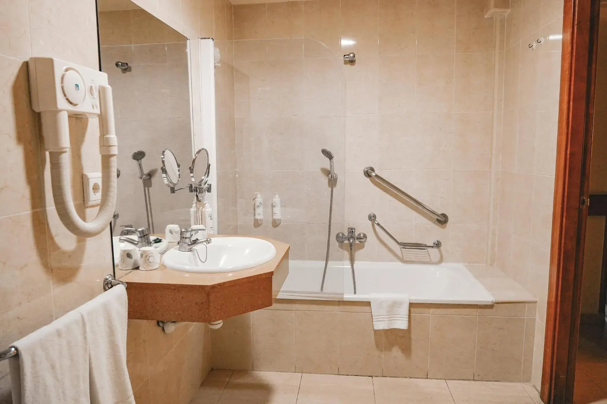 Bathroom in htop Pineda Palace 4Sup - Adults Only #htopBliss Bathroom in htop Pineda Palace 4Sup - Adults Only #htopBliss