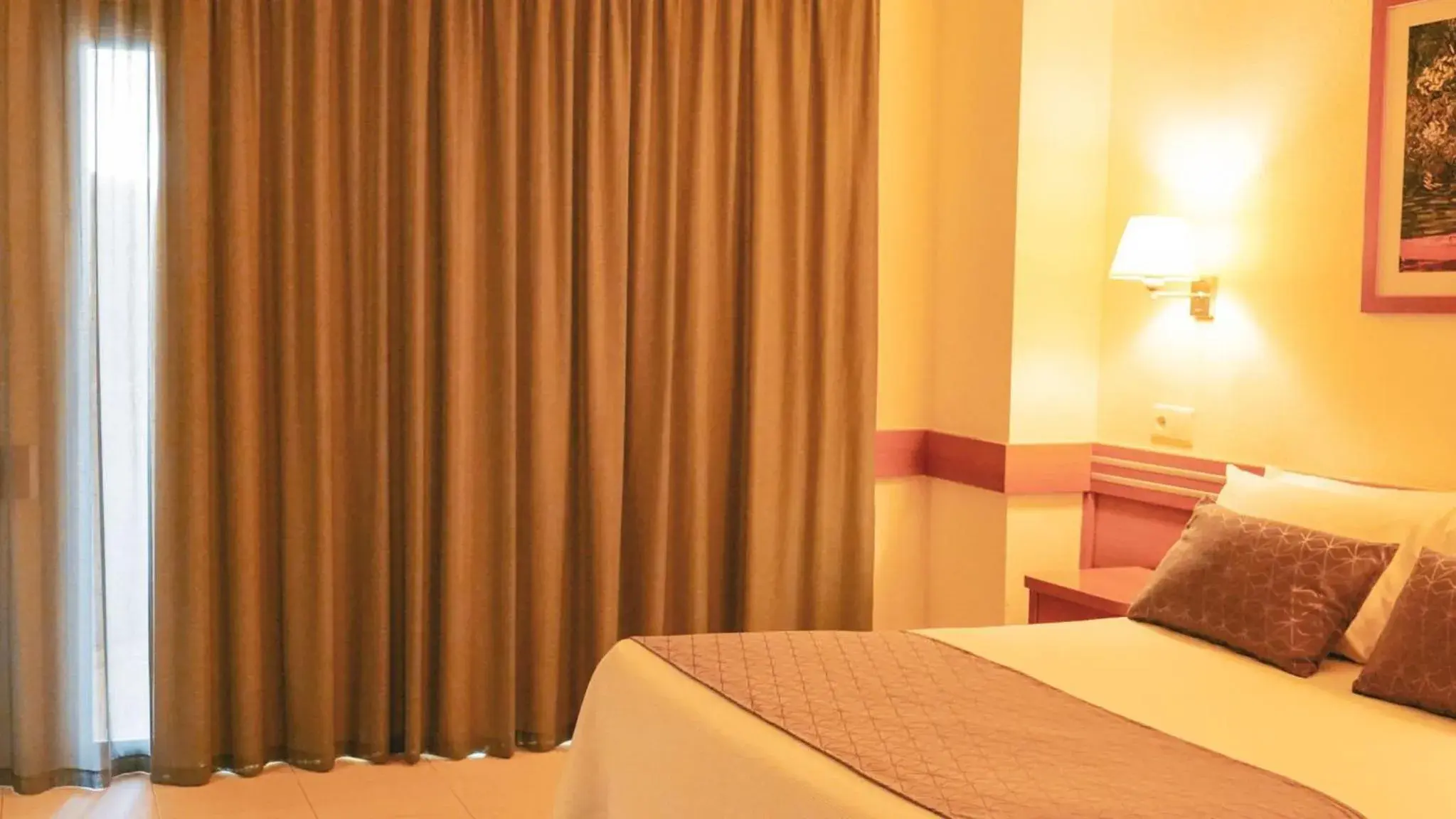 Bed in htop Pineda Palace 4Sup - Adults Recommended #htopBliss Bed in htop Pineda Palace 4Sup - Adults Recommended #htopBliss