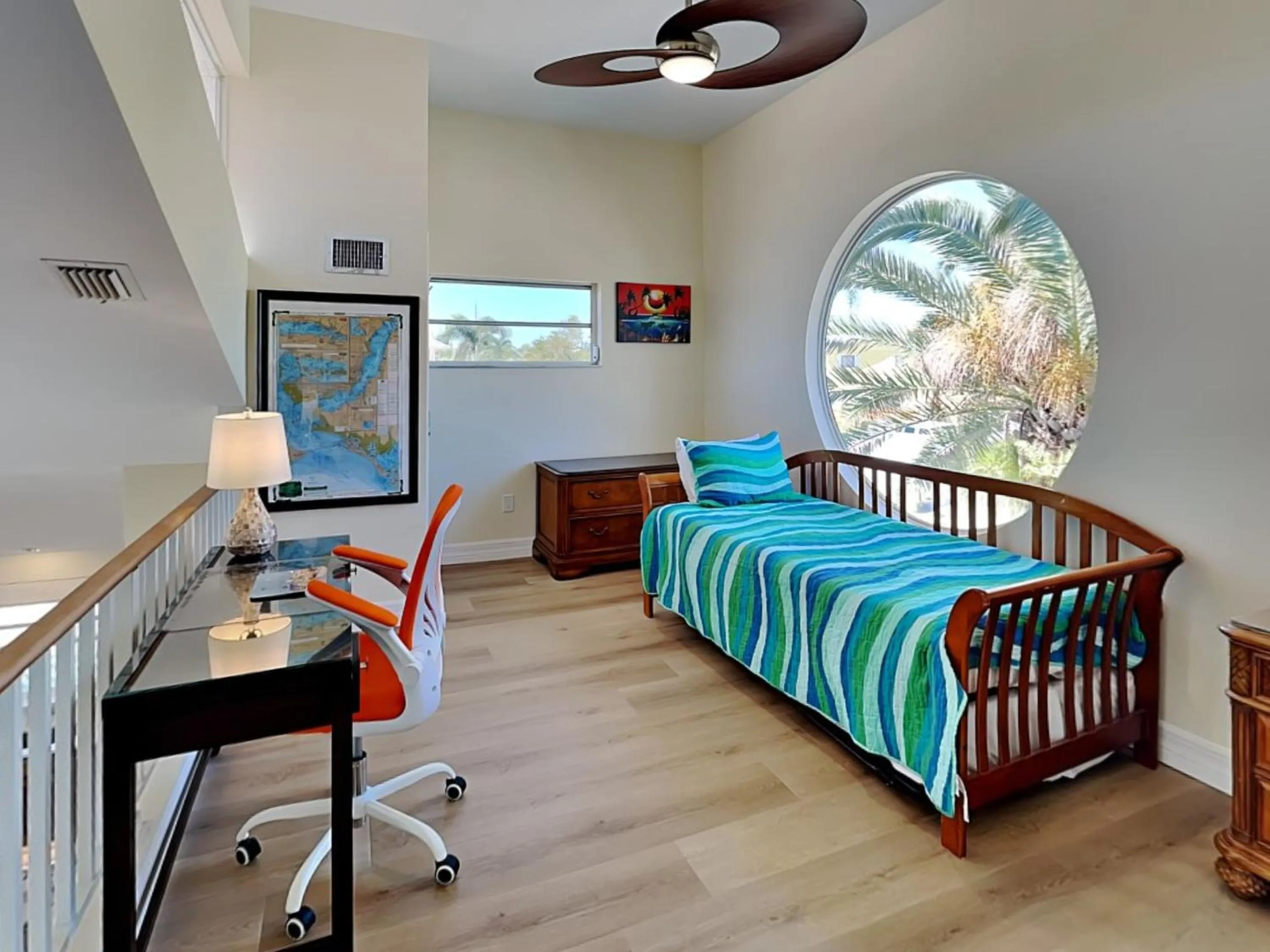 Property building, Bed in 244 Flamingo