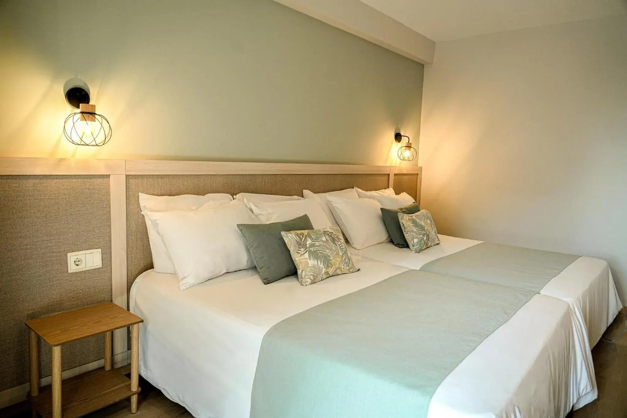 Bedroom, Bed in htop Jadhe 4Sup #htopBliss Bedroom, Bed in htop Jadhe 4Sup #htopBliss