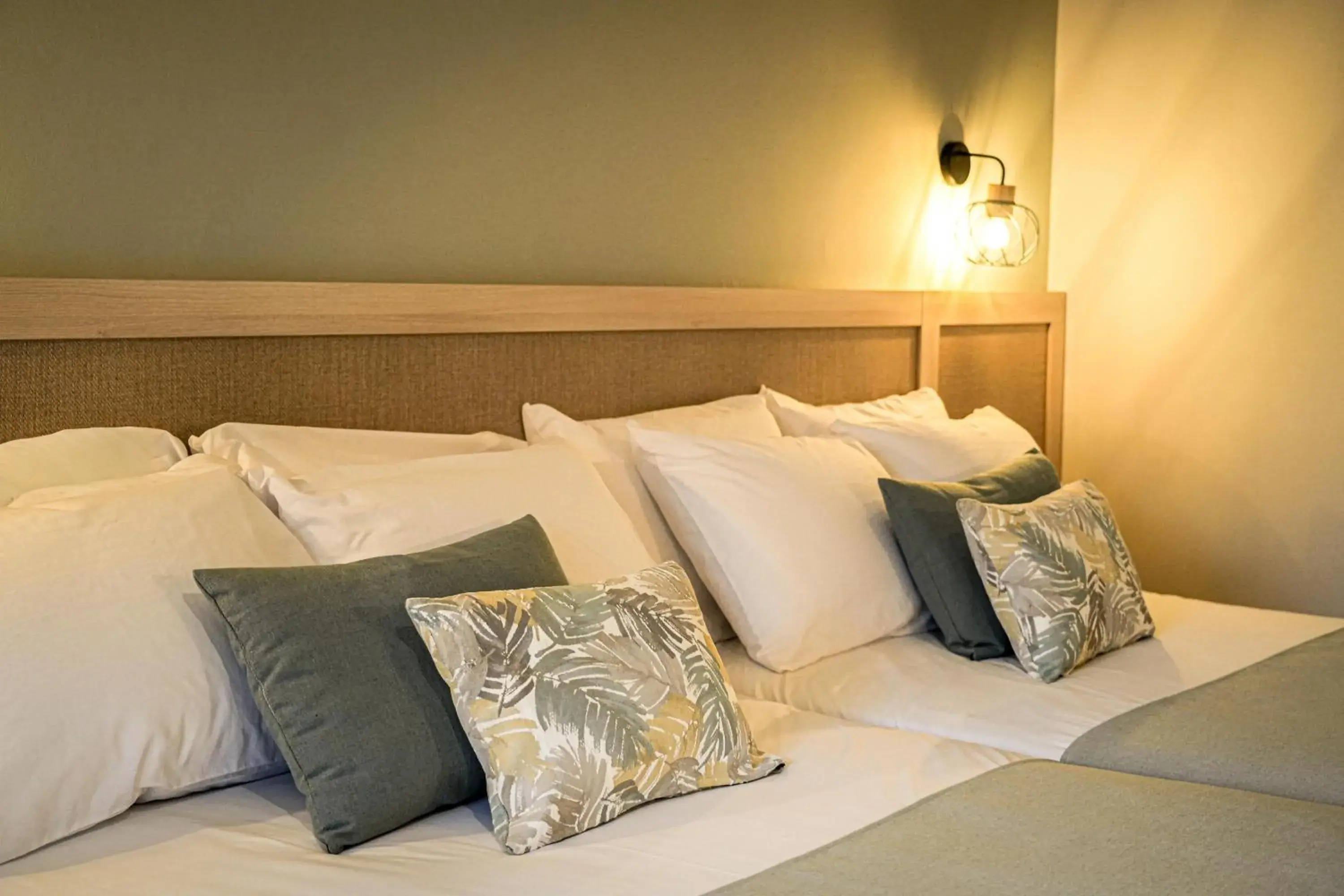 Bedroom, Bed in htop Jadhe 4Sup #htopBliss Bedroom, Bed in htop Jadhe 4Sup #htopBliss