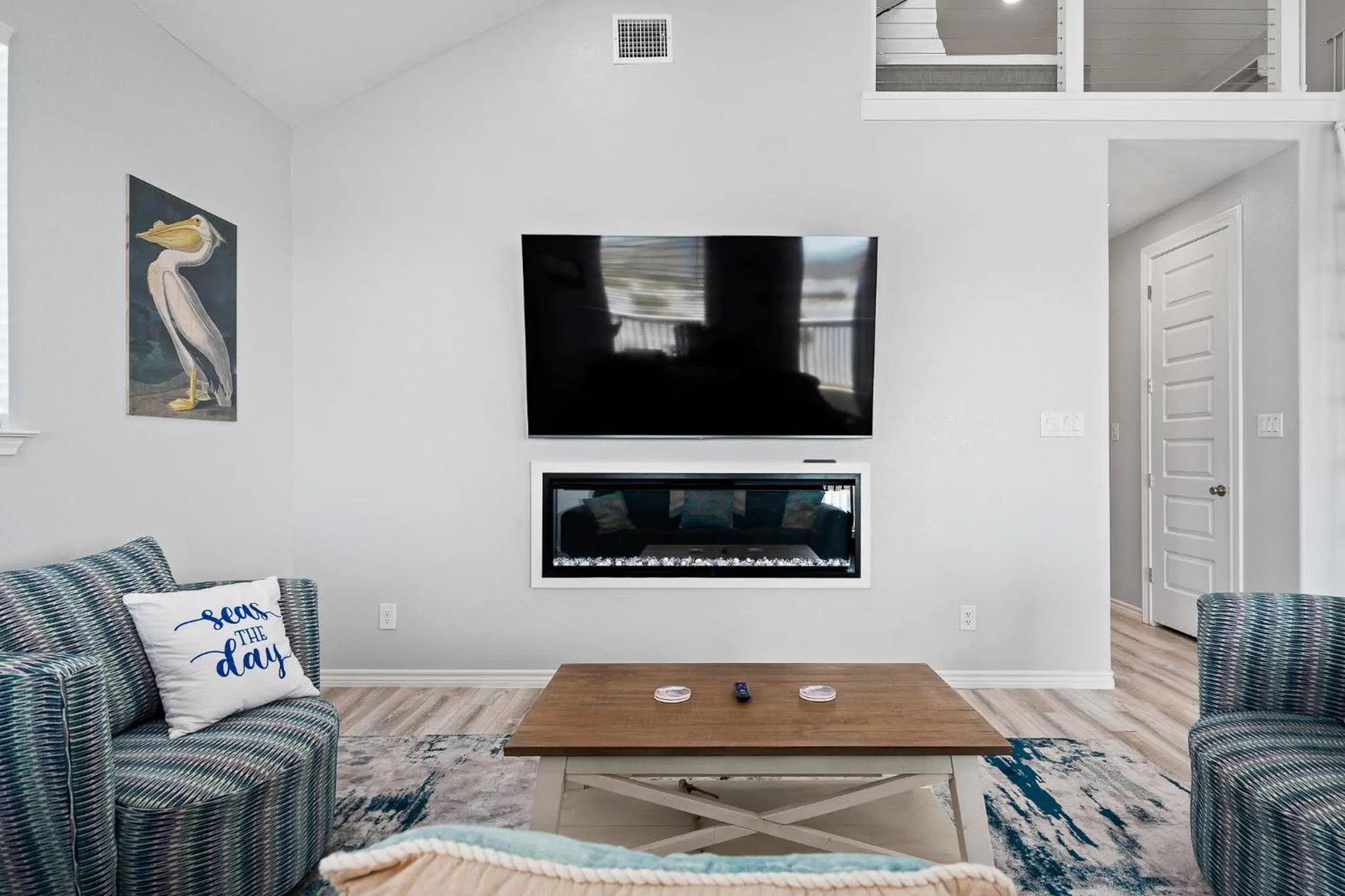 Property building in Birds on the Bay