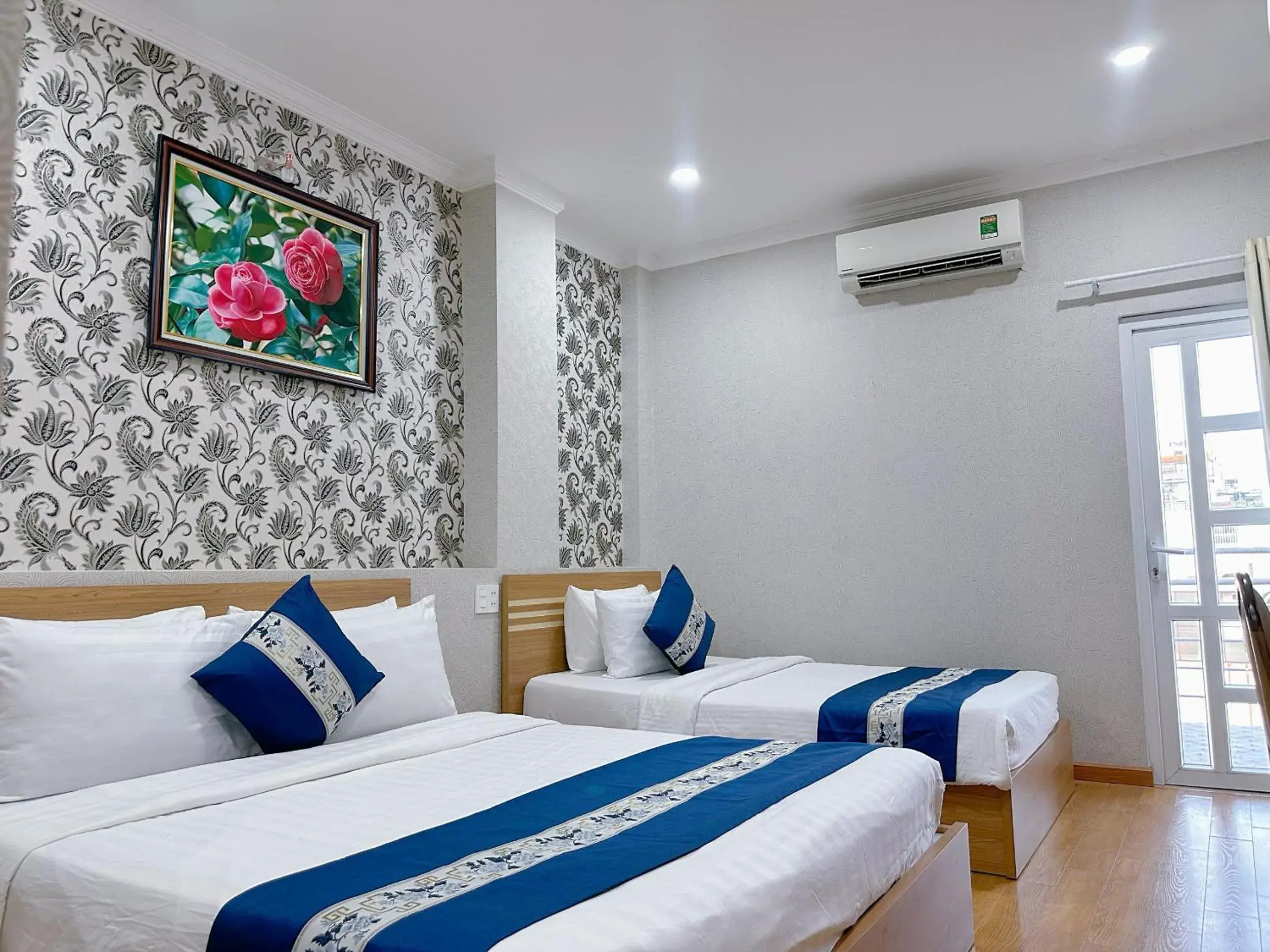 Property building, Bed in Tra My Hotel - SaiGon Center Property building, Bed in Tra My Hotel - SaiGon Center