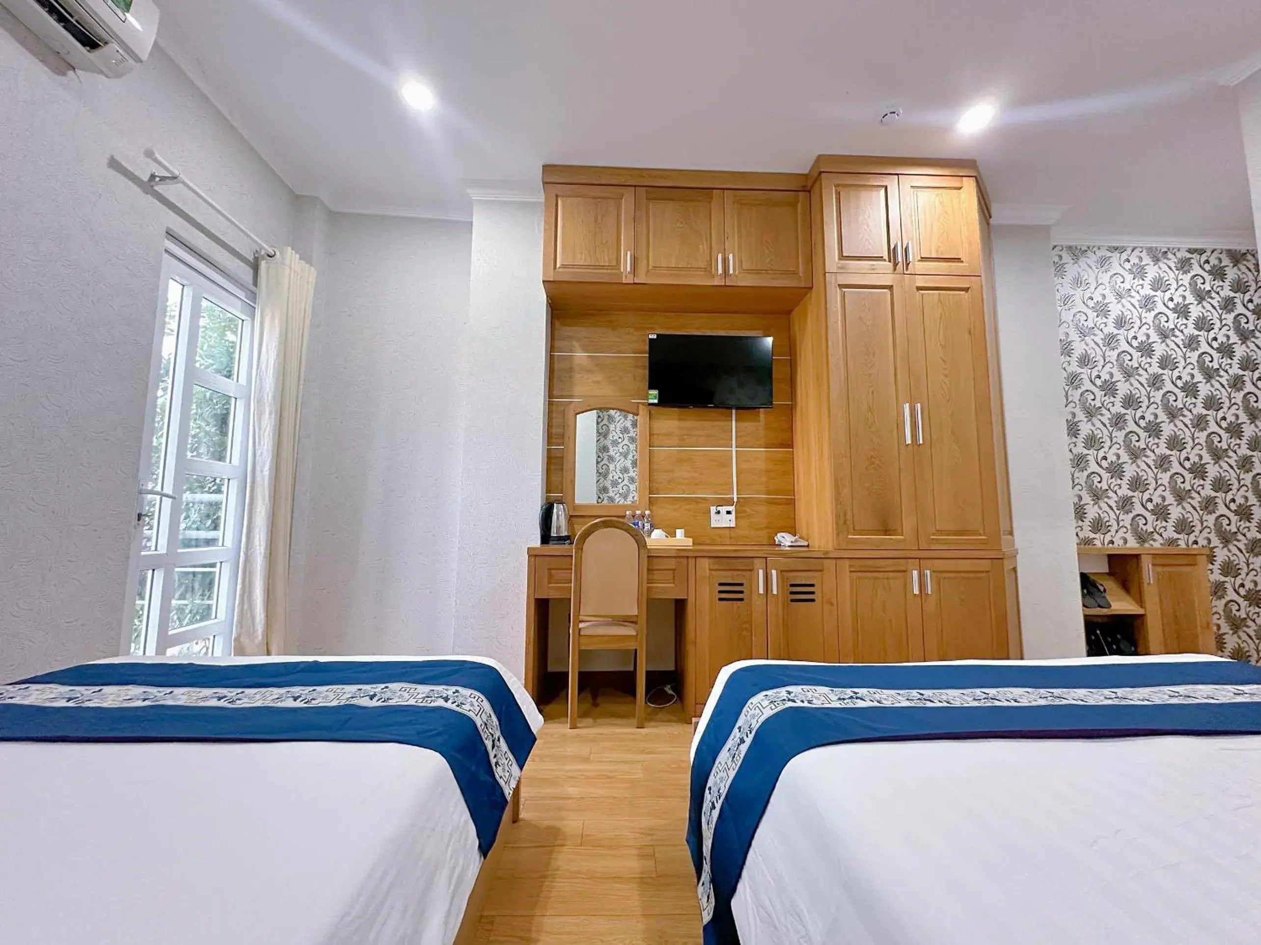 Property building, Bed in Tra My Hotel - SaiGon Center Property building, Bed in Tra My Hotel - SaiGon Center