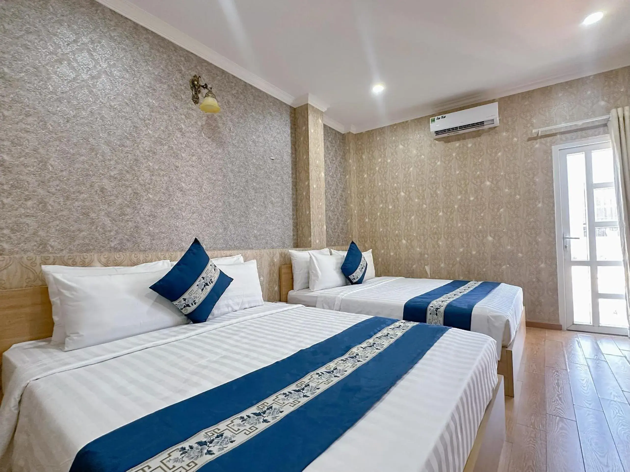 Property building, Bed in Tra My Hotel - SaiGon Center Property building, Bed in Tra My Hotel - SaiGon Center