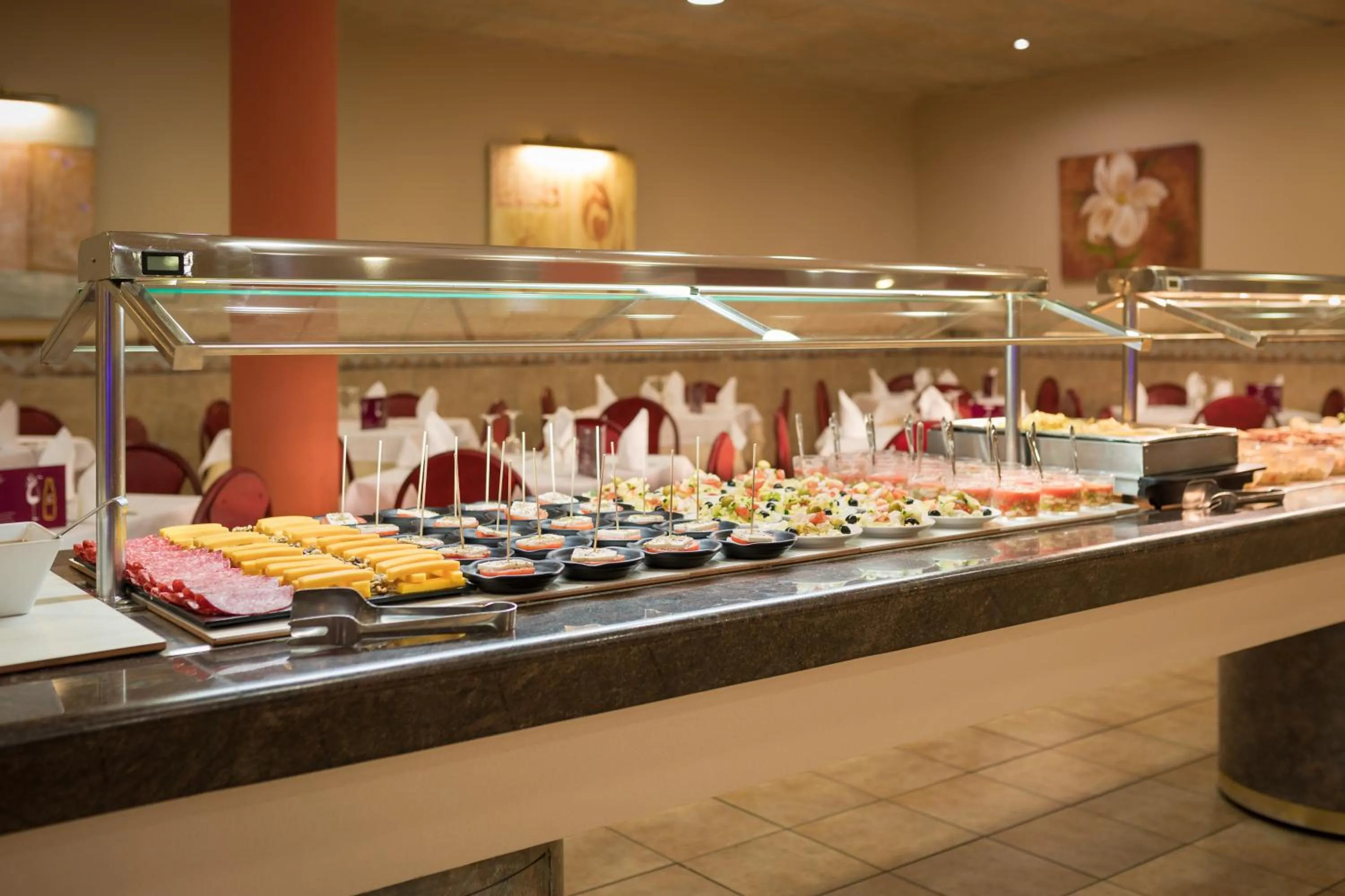 Restaurant/places to eat in htop Royal Sun Suites #htopFun