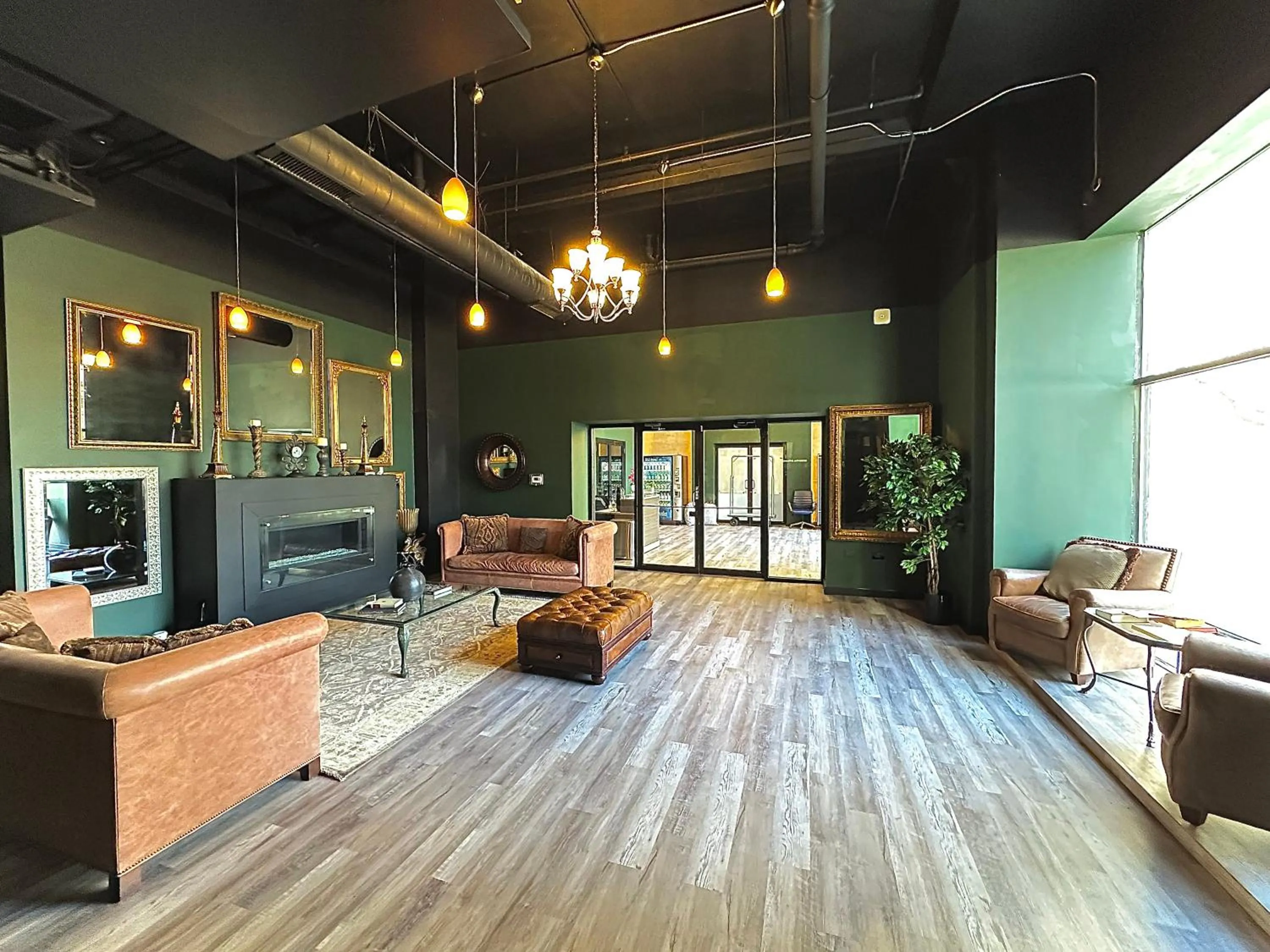 South Loop 2BR Getaway with Smart TVs & Optional Parking Near McCormick Place, Museum Campus & Downtown