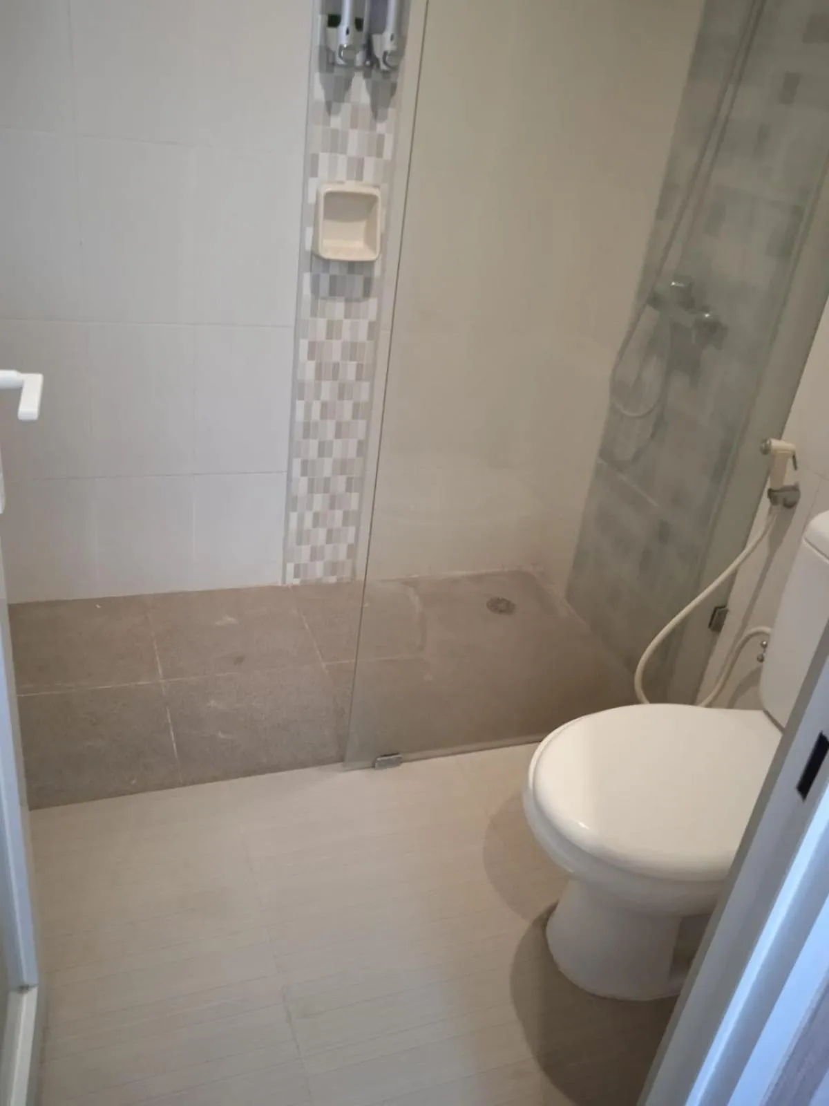 Shower in NEW KUBU DI BUKIT private kitchen near beach and 10 minute to airpot
