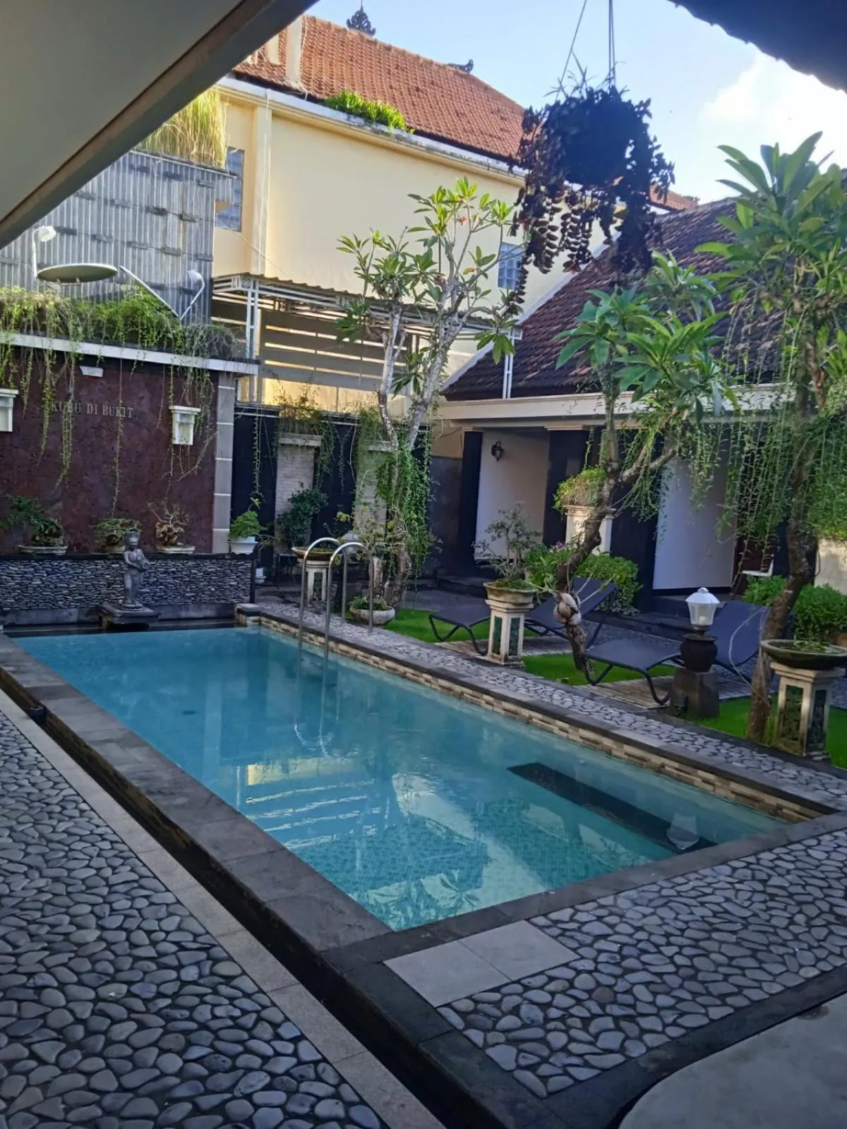 Swimming pool in NEW KUBU DI BUKIT private kitchen near beach and 10 minute to airpot