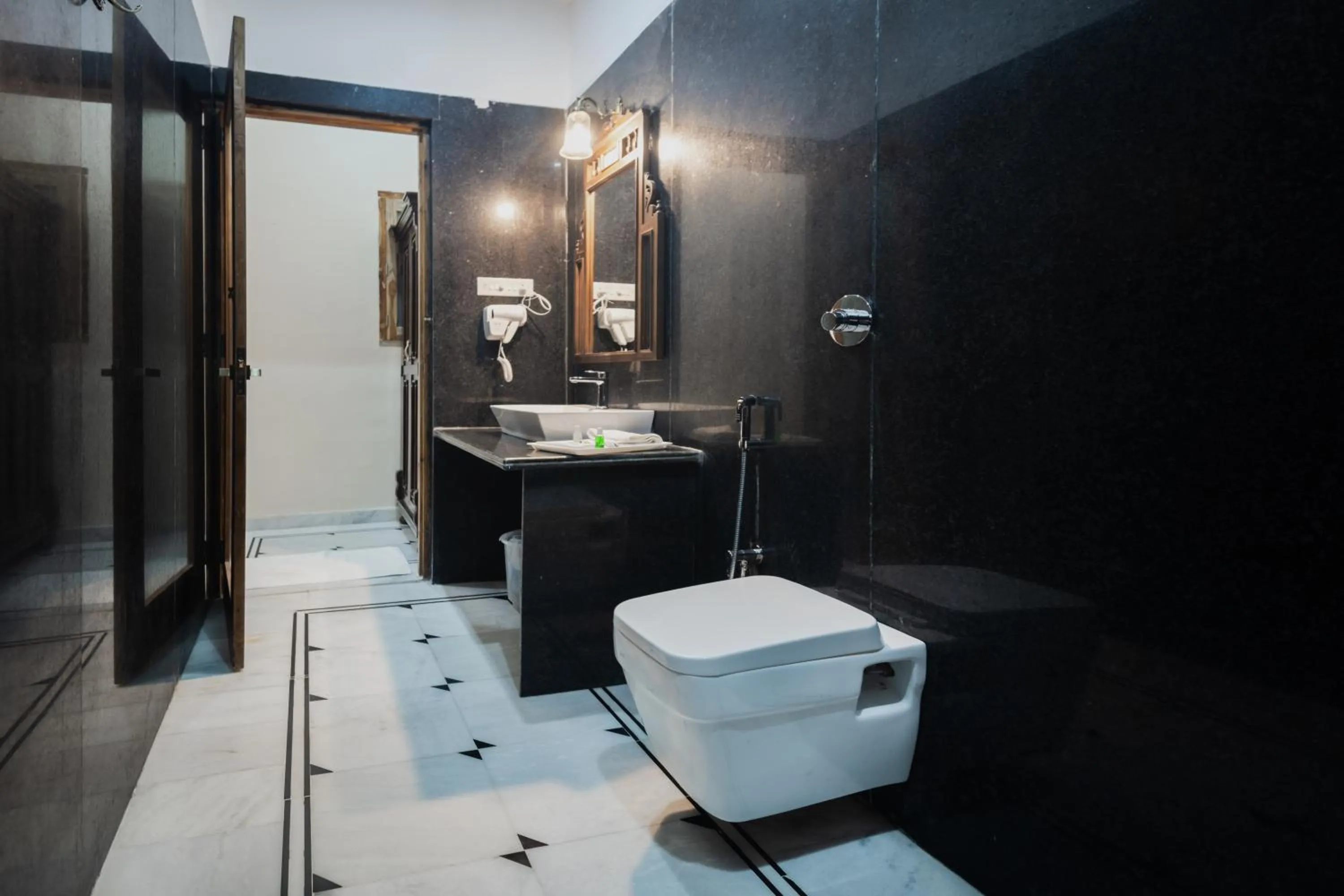 Bathroom in Hotel Dev Garh