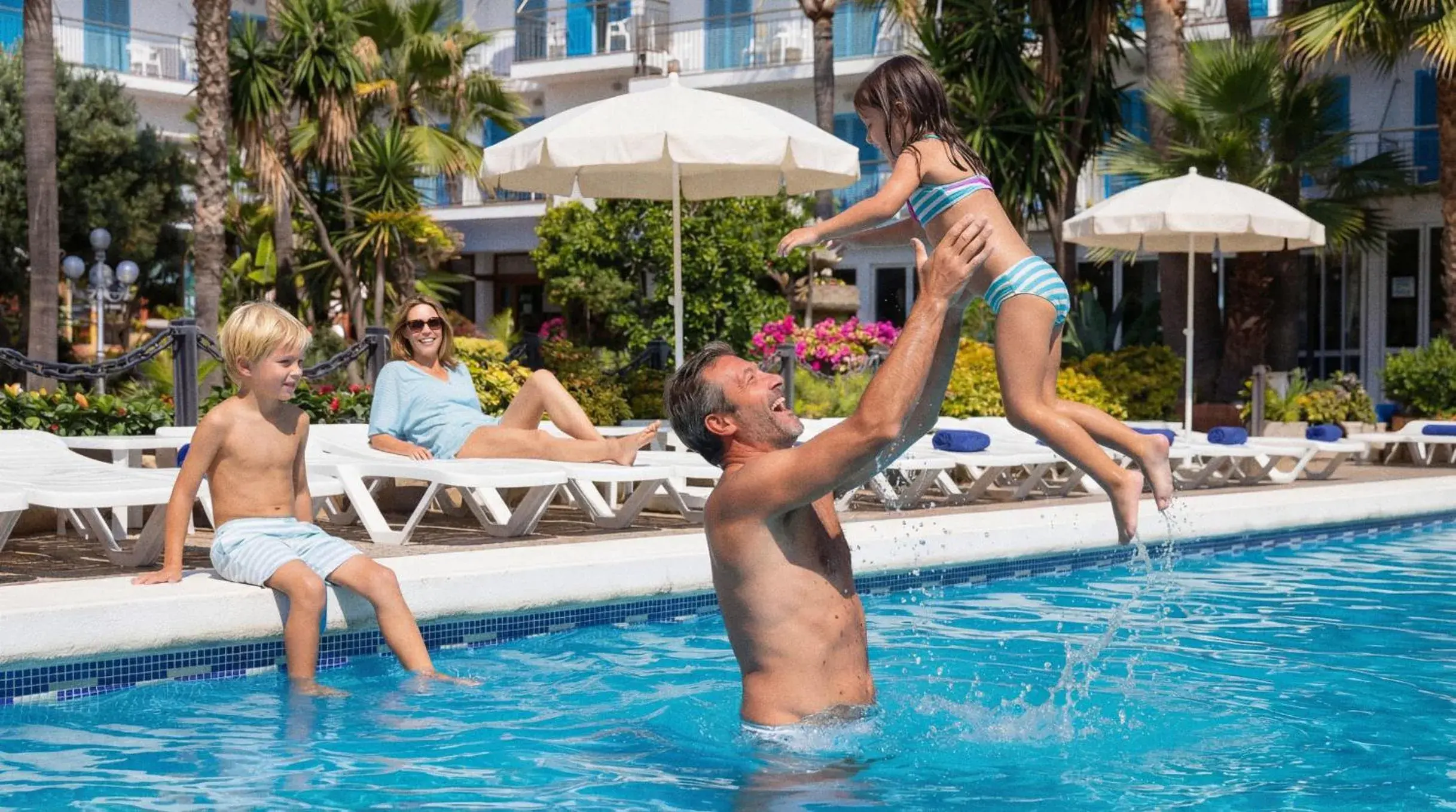 Swimming pool in htop Planamar #htopEnjoy Swimming pool in htop Planamar #htopEnjoy