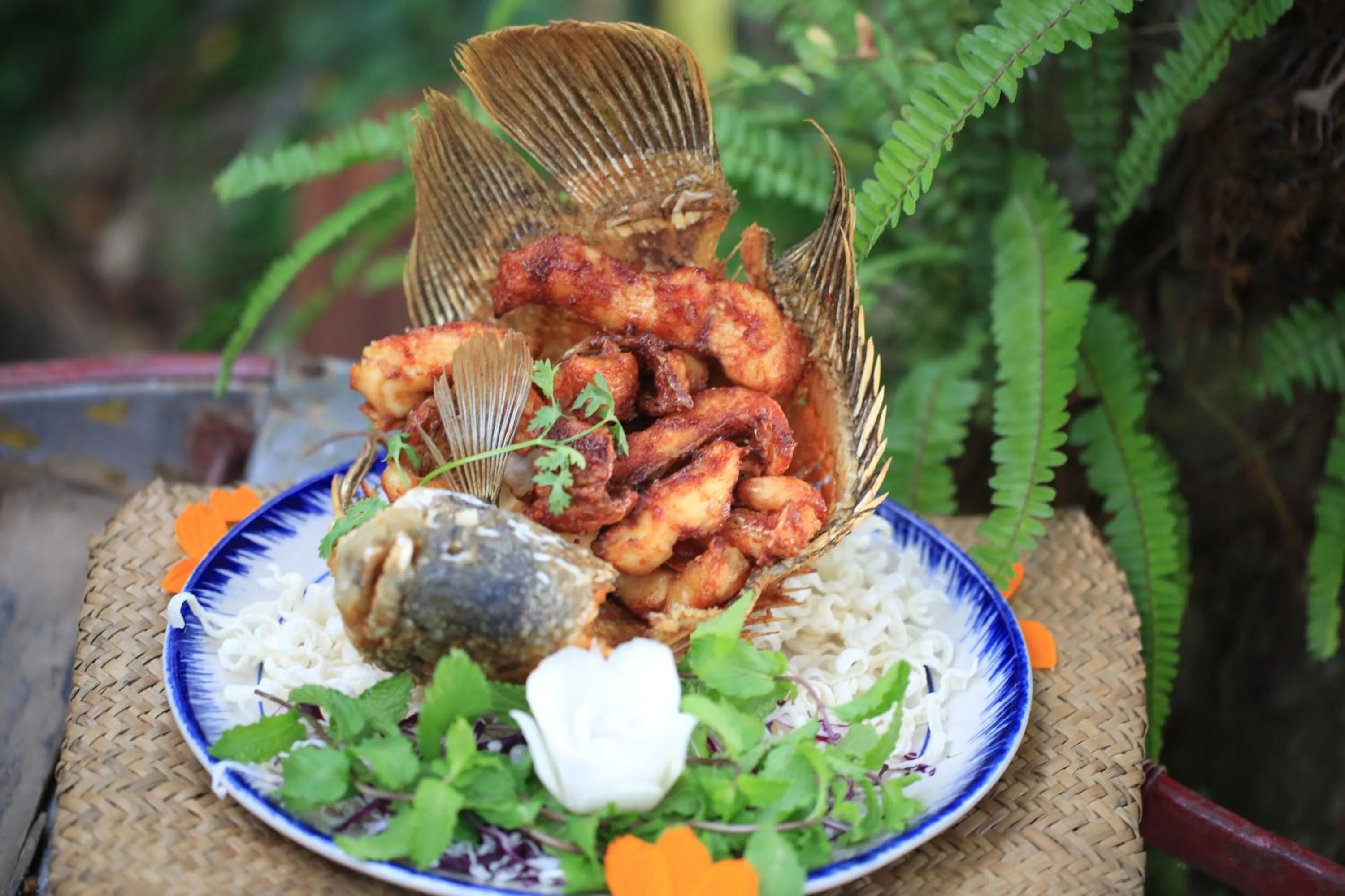 Restaurant/places to eat in Vamxang Rustic Home