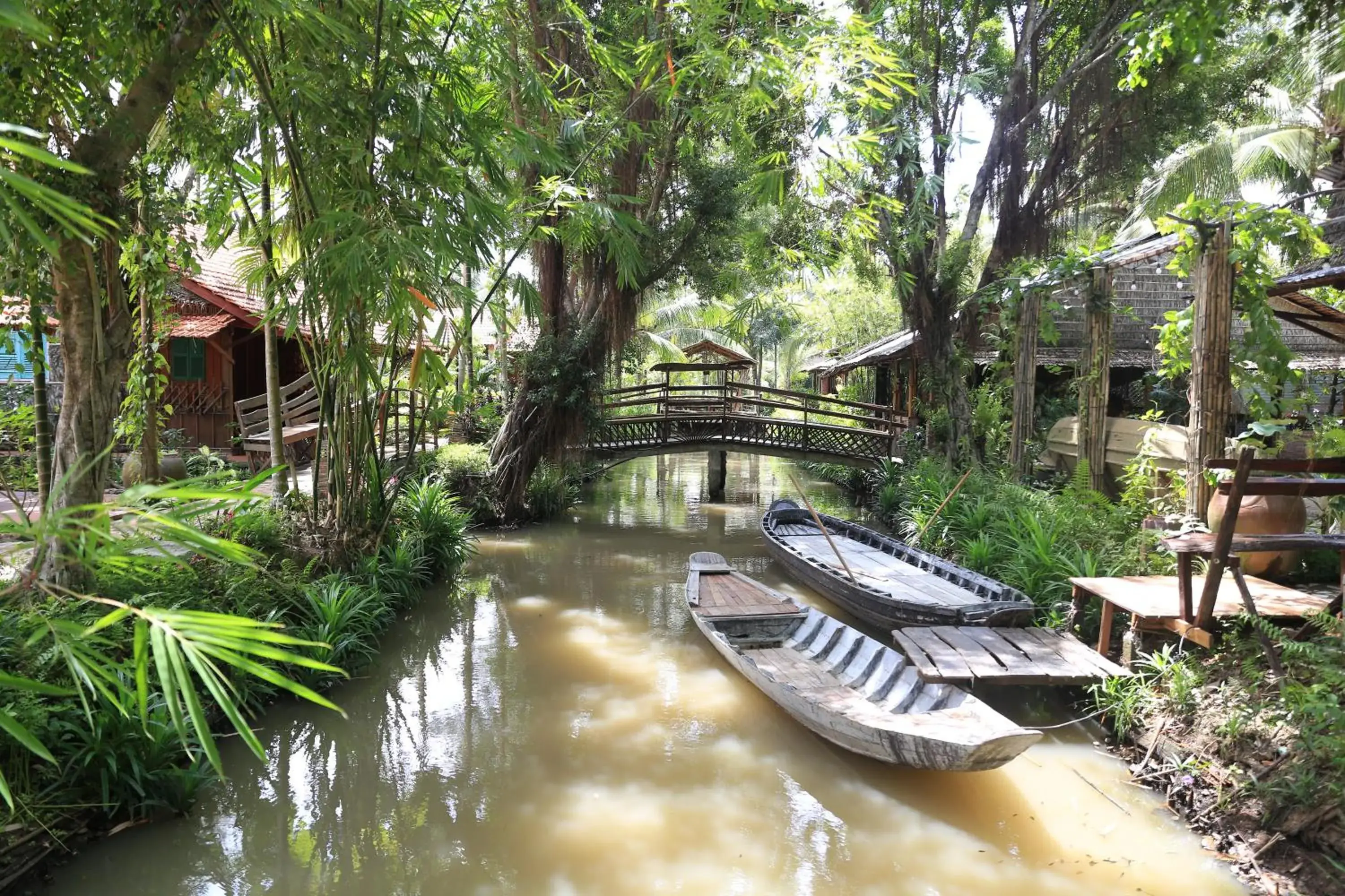 Deluxe Family Room in Vamxang Rustic Home Deluxe Family Room in Vamxang Rustic Home
