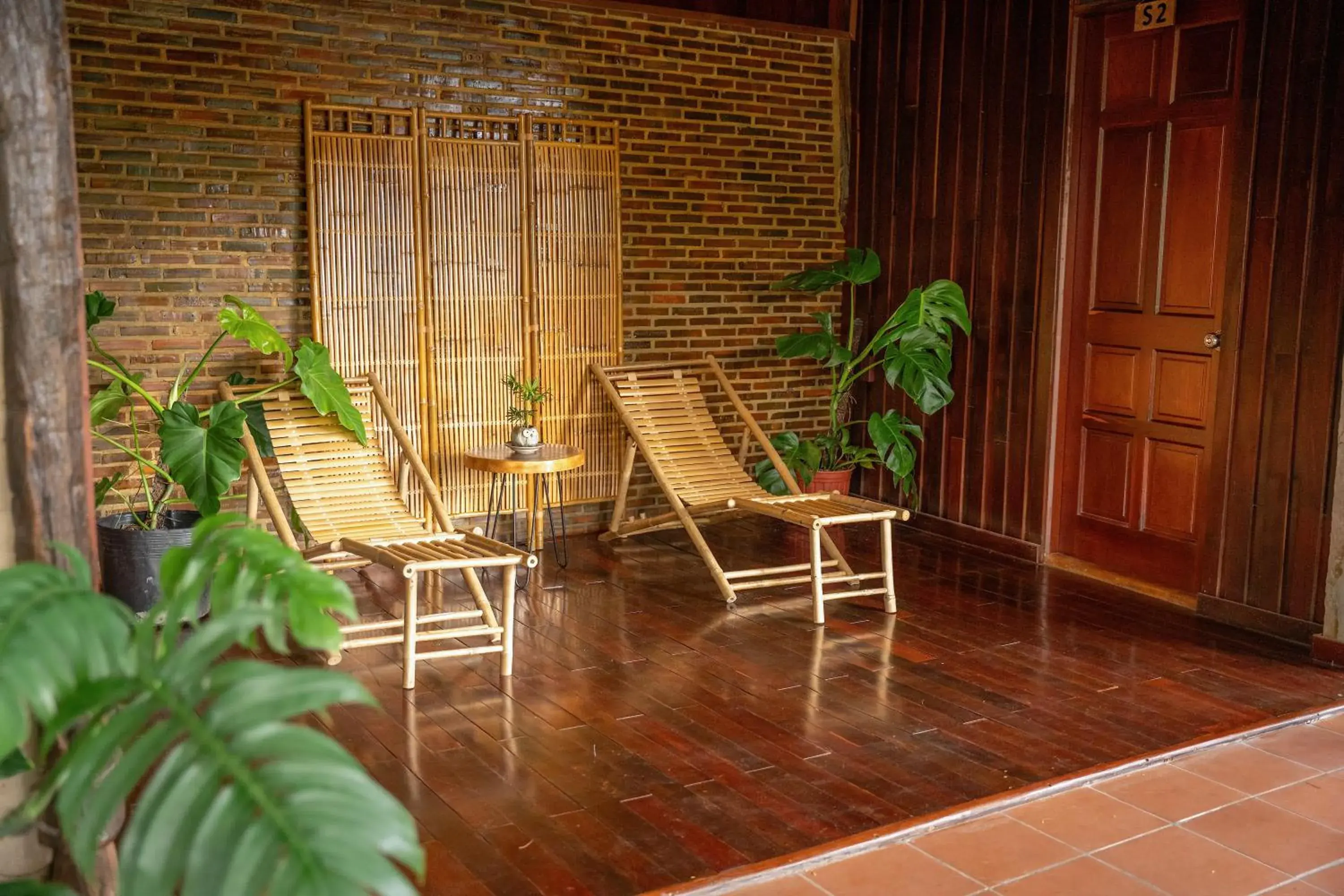 Large Double Room in Vamxang Rustic Home Large Double Room in Vamxang Rustic Home