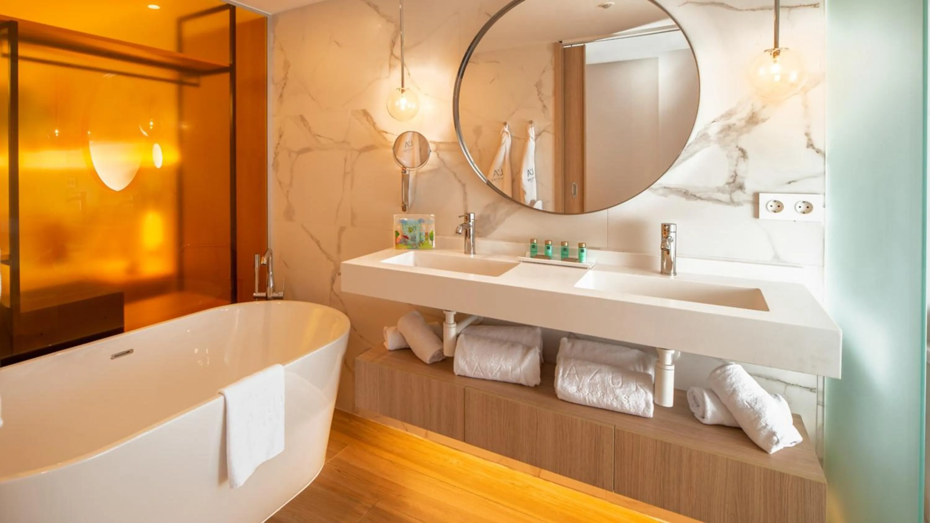 Bathroom in L'Azure Hotel 4* Sup