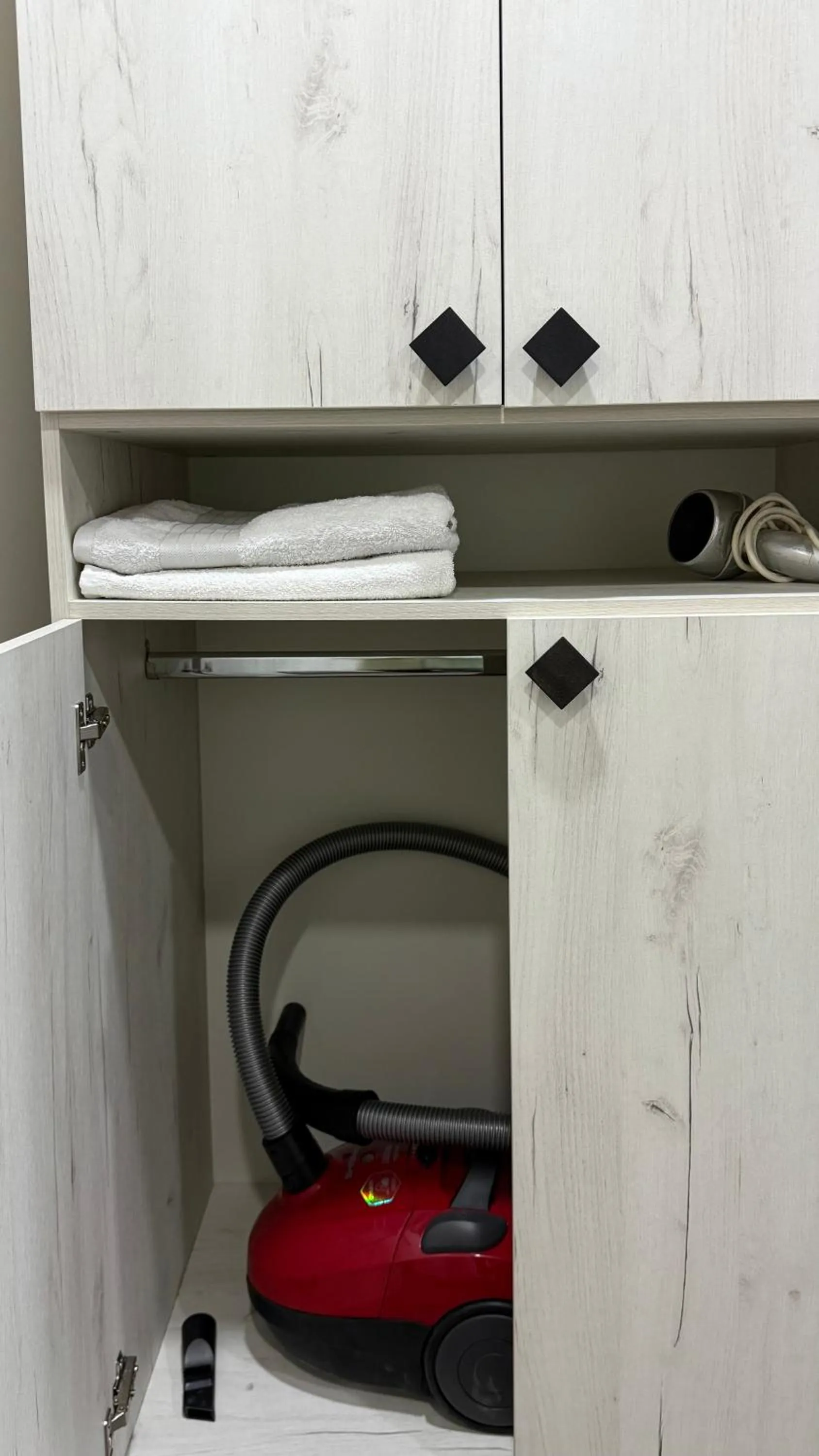 wardrobe in Vahe's corner house