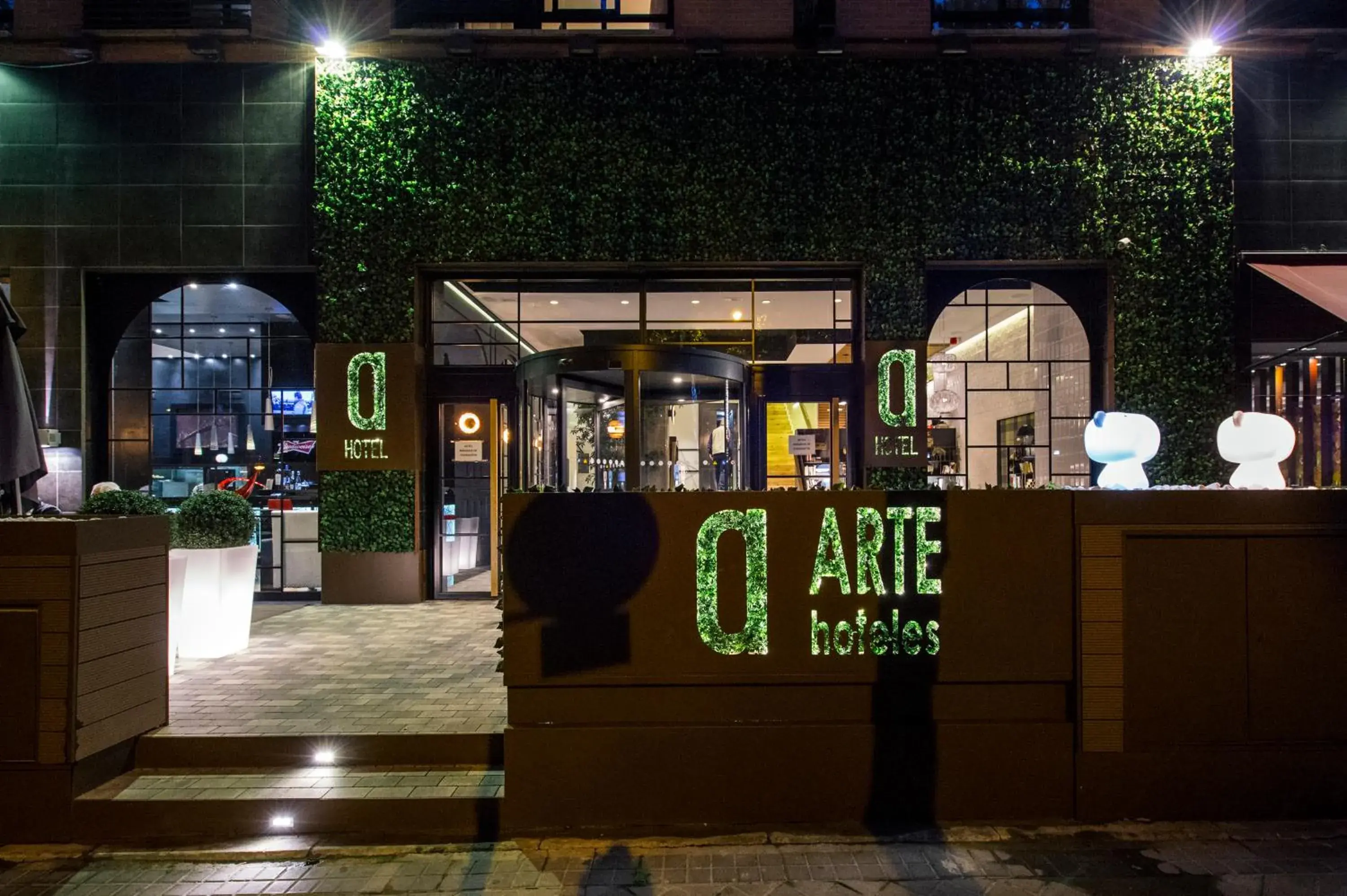 Facade/entrance in Hotel Mirador de Chamartín Facade/entrance in Hotel Mirador de Chamartín