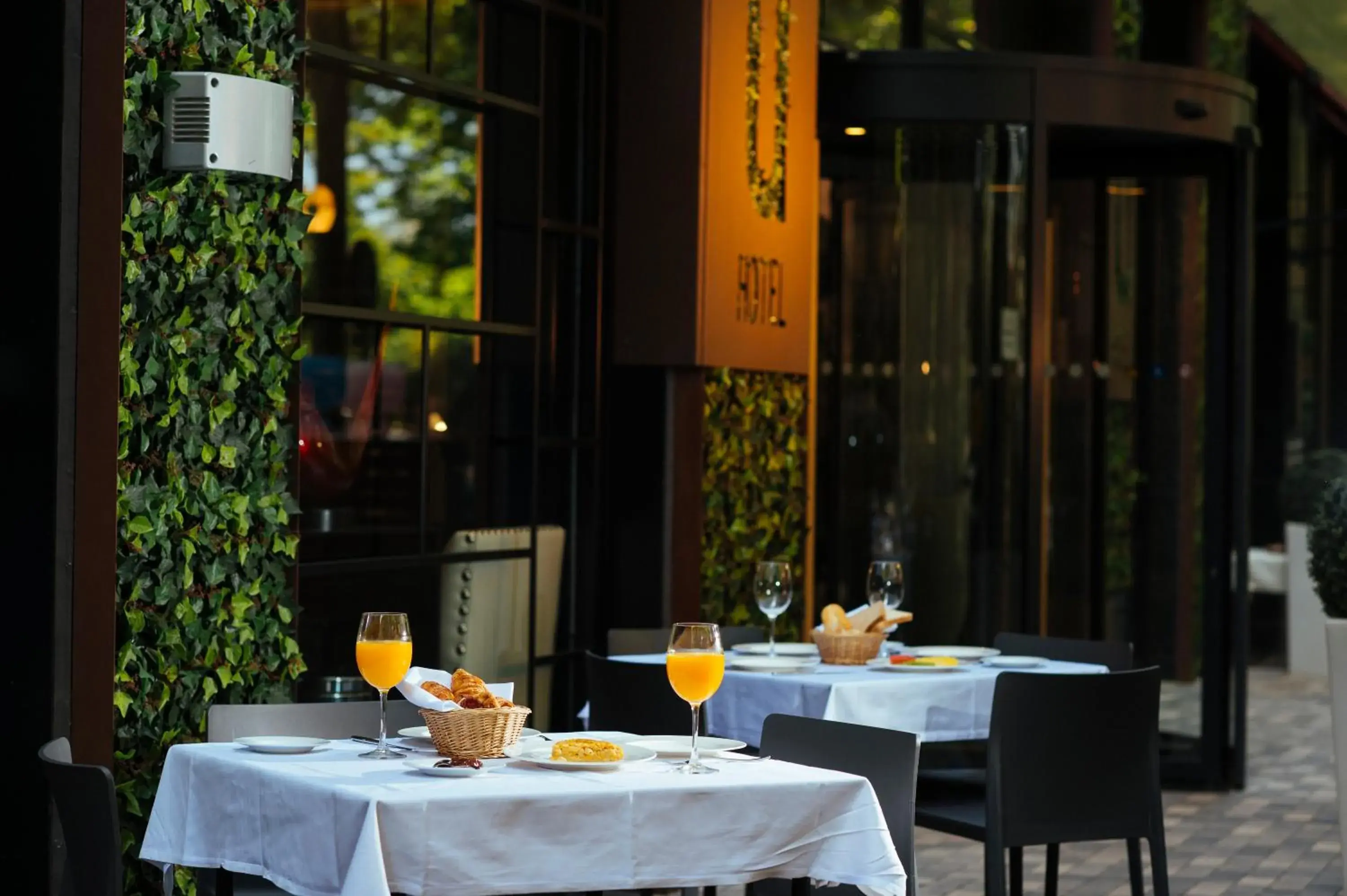 Restaurant/places to eat in Hotel Mirador de Chamartín Restaurant/places to eat in Hotel Mirador de Chamartín