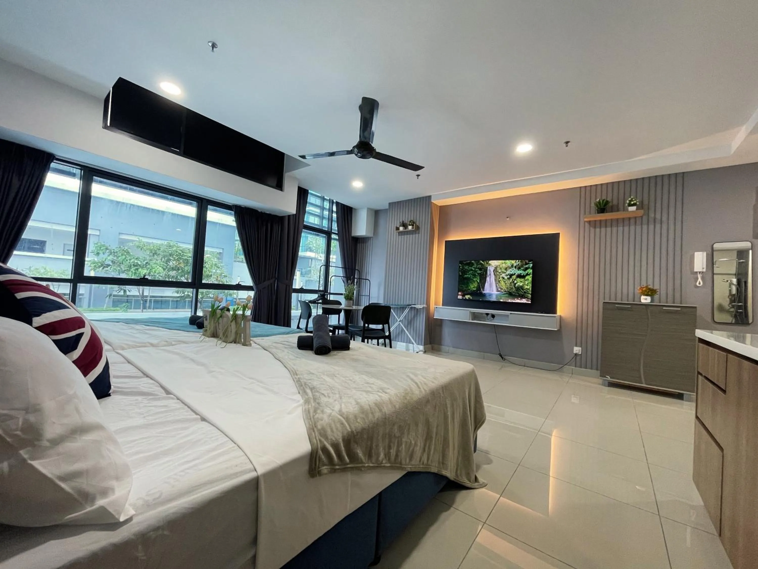 Bed in Pacific Tower Petaling Jaya Near Jaya One, University Malaya, Columbia Hospital By My Homez