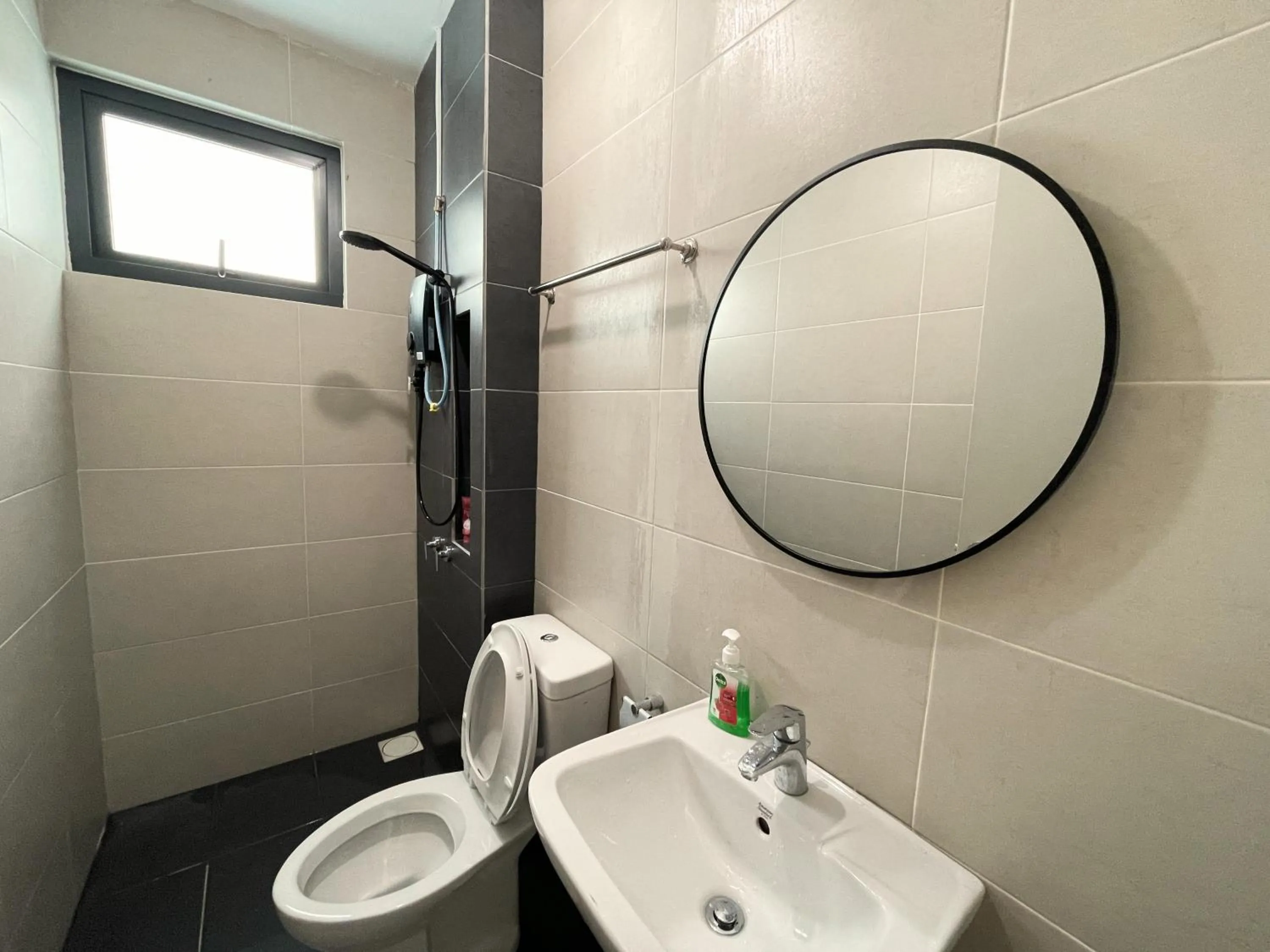 Shower in Pacific Tower Petaling Jaya Near Jaya One, University Malaya, Columbia Hospital By My Homez