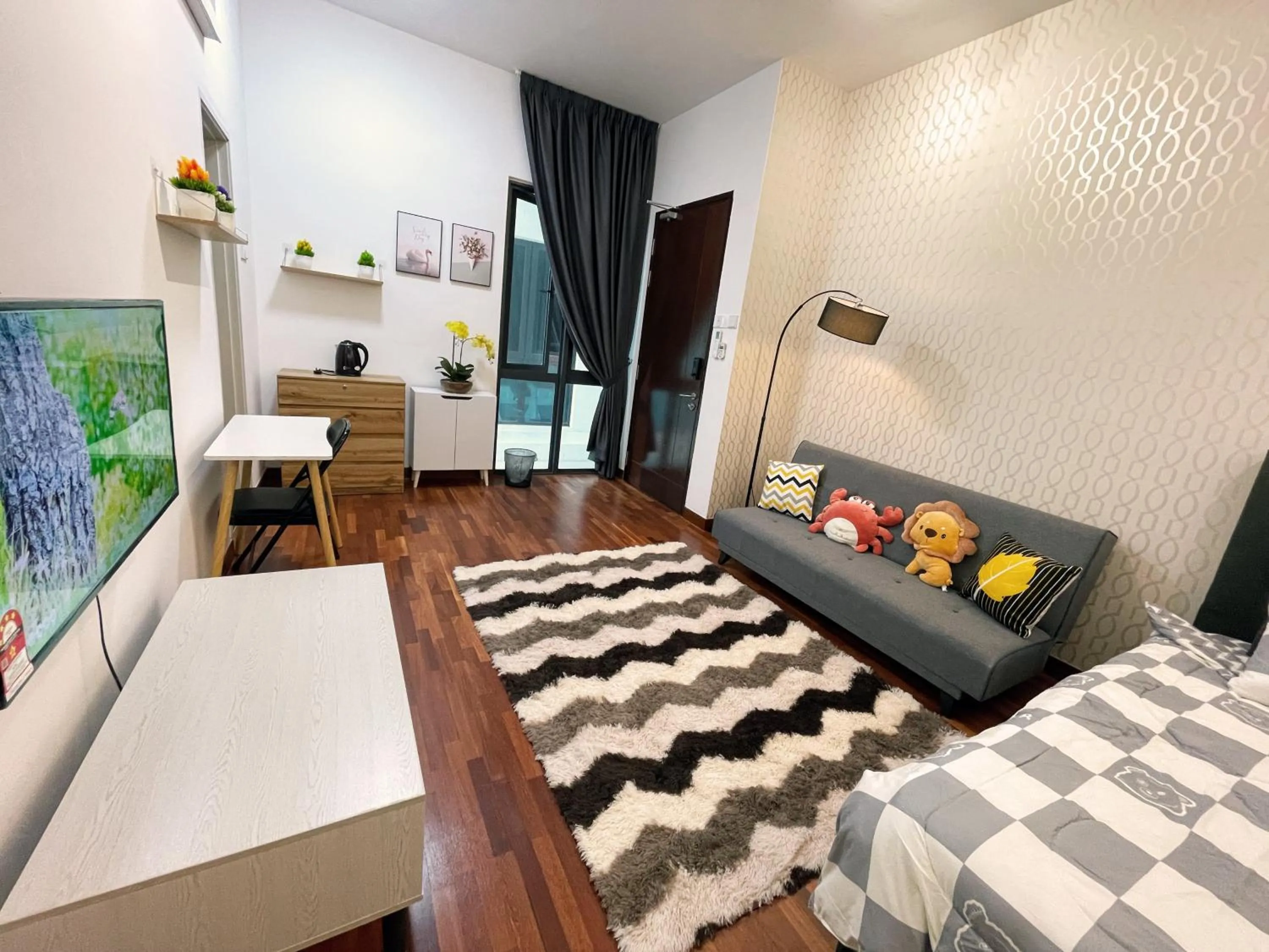 Communal lounge/ TV room, Bed in Pacific Tower Petaling Jaya Near Jaya One, University Malaya, Columbia Hospital By My Homez