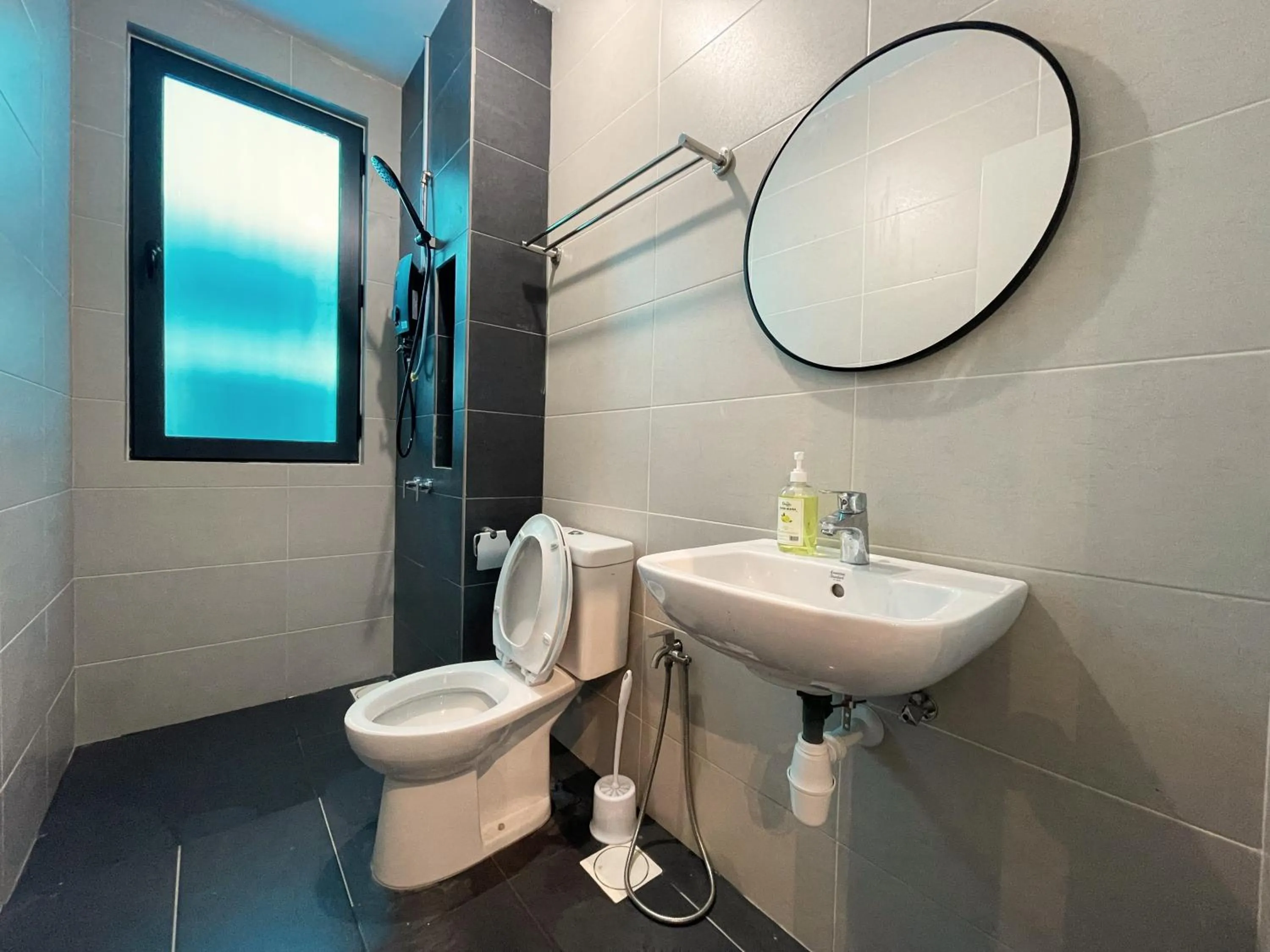 Shower in Pacific Tower Petaling Jaya Near Jaya One, University Malaya, Columbia Hospital By My Homez