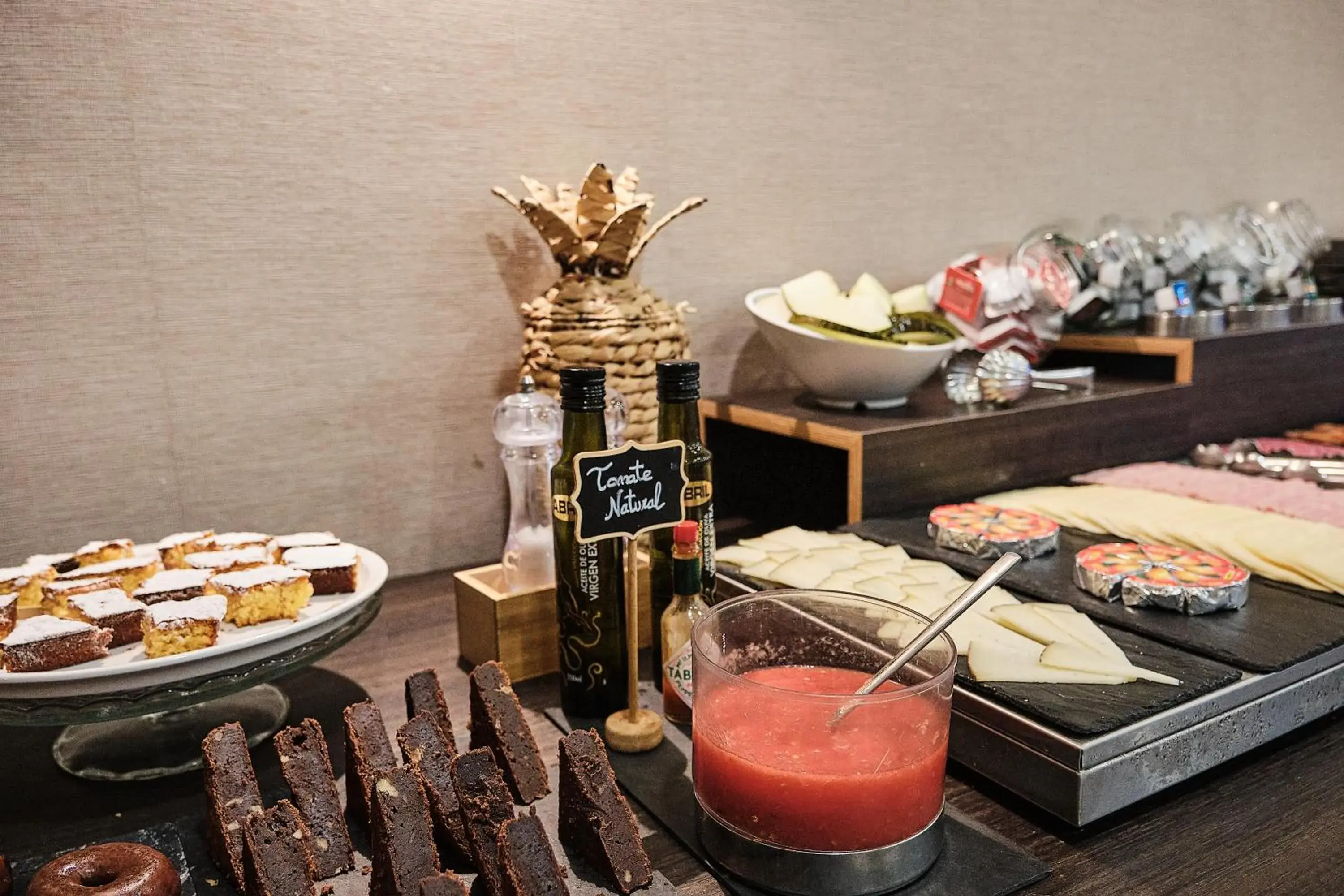 Food and drinks in Hotel Ciudad de Compostela Food and drinks in Hotel Ciudad de Compostela