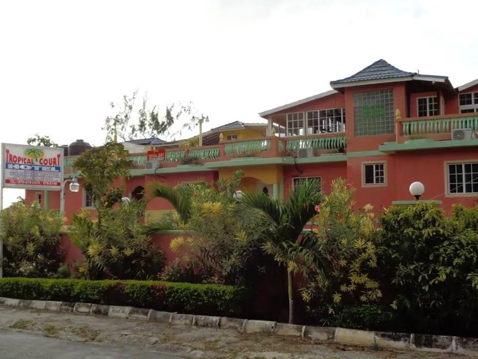 Tropical Court Hotel