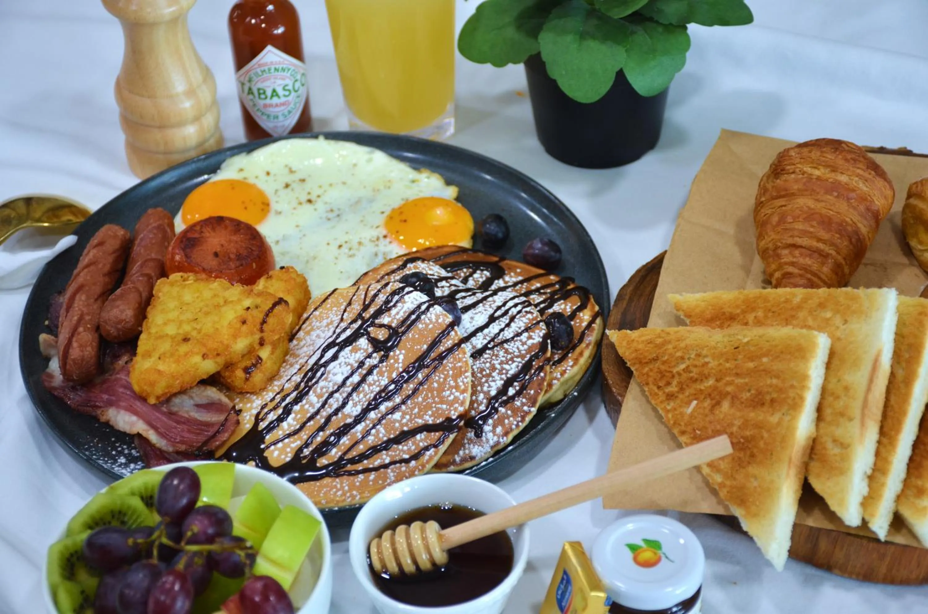 Breakfast in Butterfly Residence