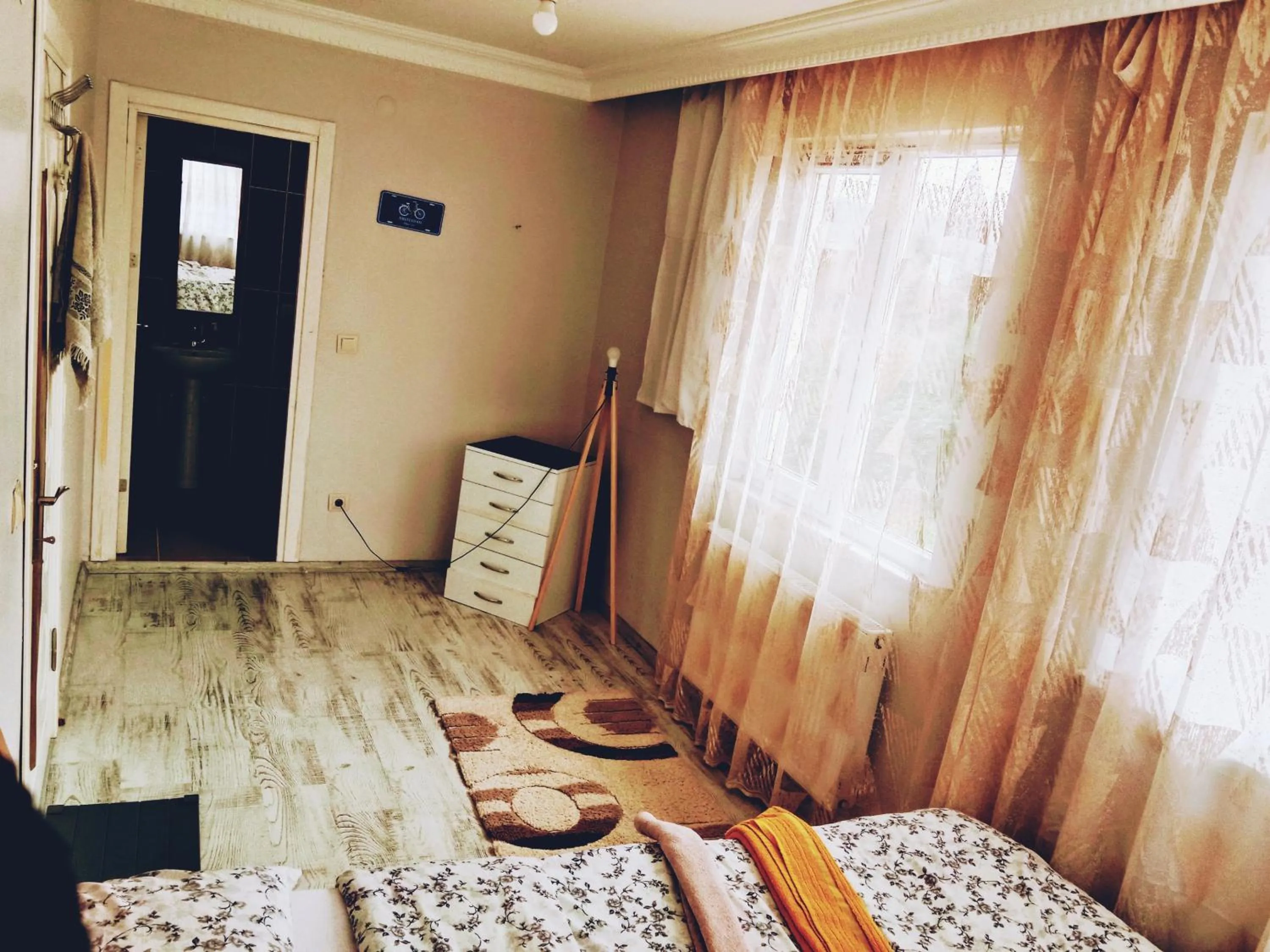 Bed in Ahmet teacher's villa, 6 minutes from the airport