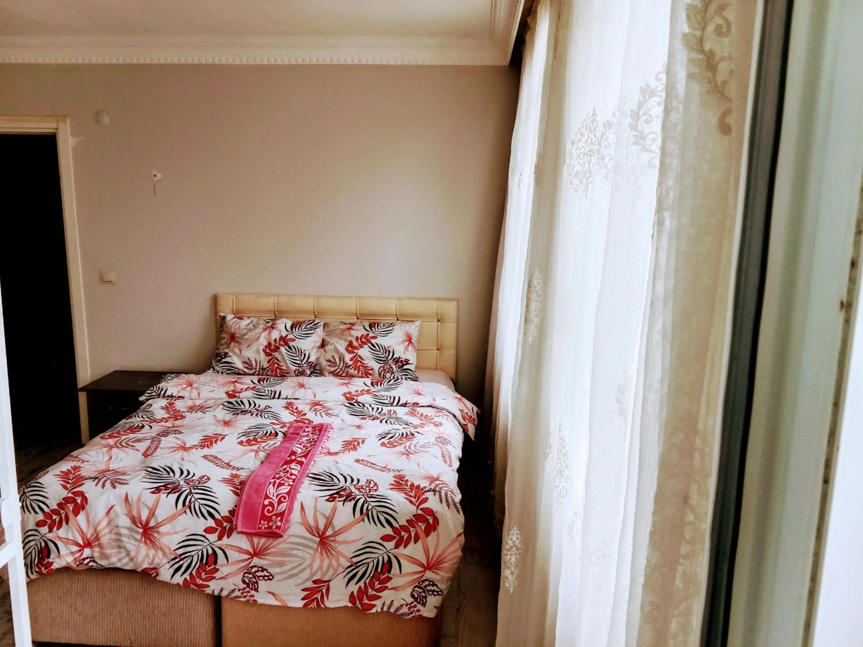 Bed in Ahmet teacher's villa, 6 minutes from the airport