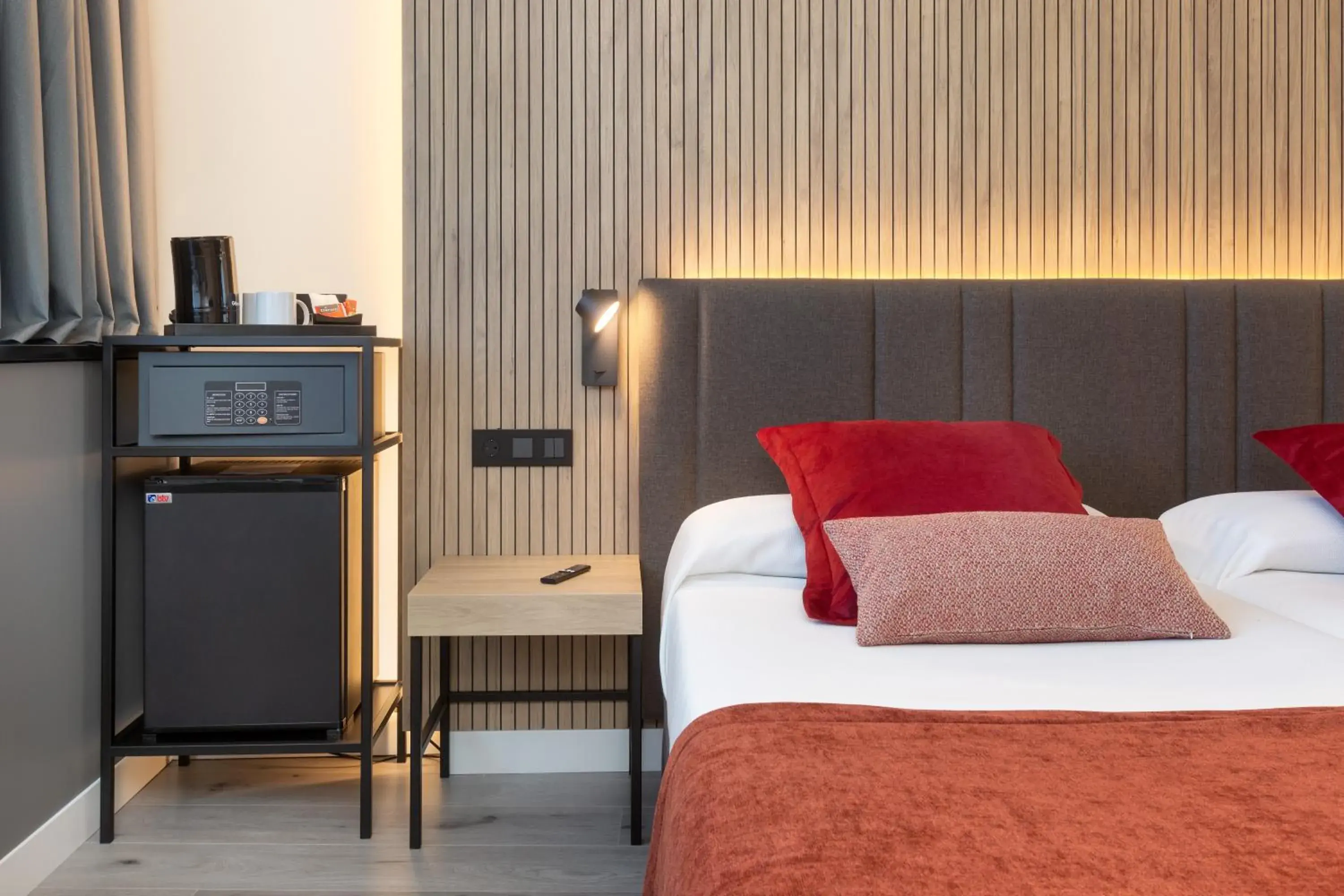 Photo of the whole room, Bed in Alexandre Fira Congress Photo of the whole room, Bed in Alexandre Fira Congress