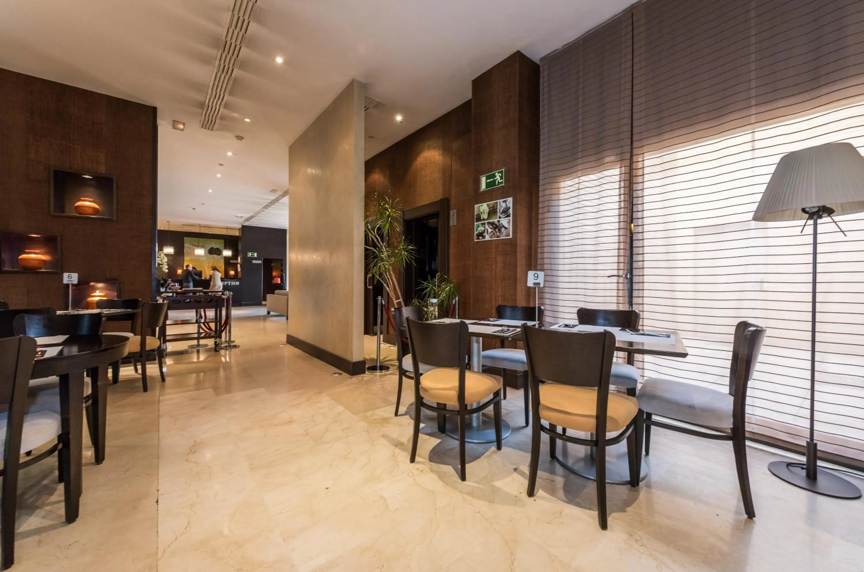 Restaurant/places to eat in Hotel Mercader