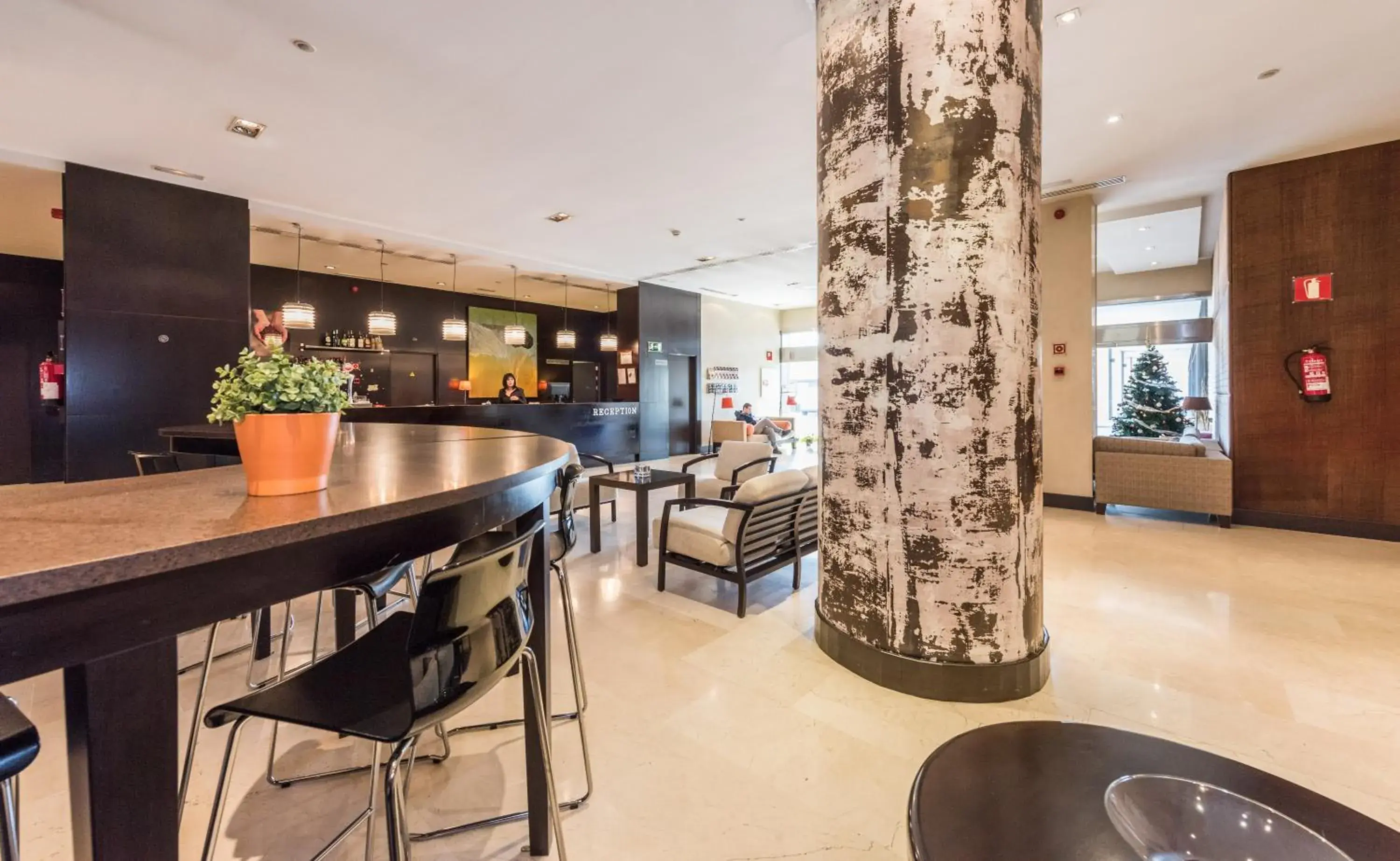 Lobby or reception, Lounge/Bar in Hotel Mercader
