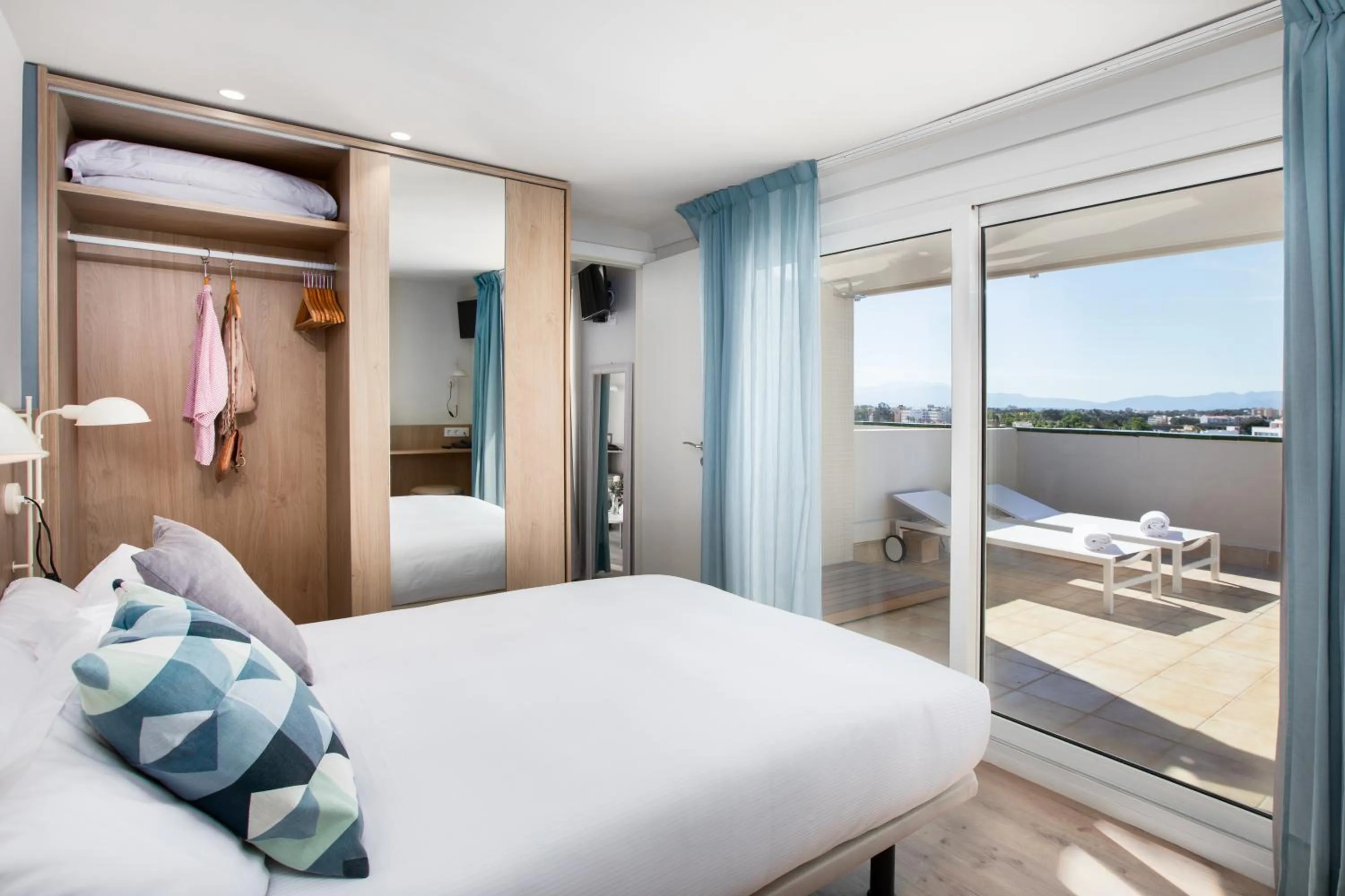 Bedroom, Bed in Prestige Mar y Sol