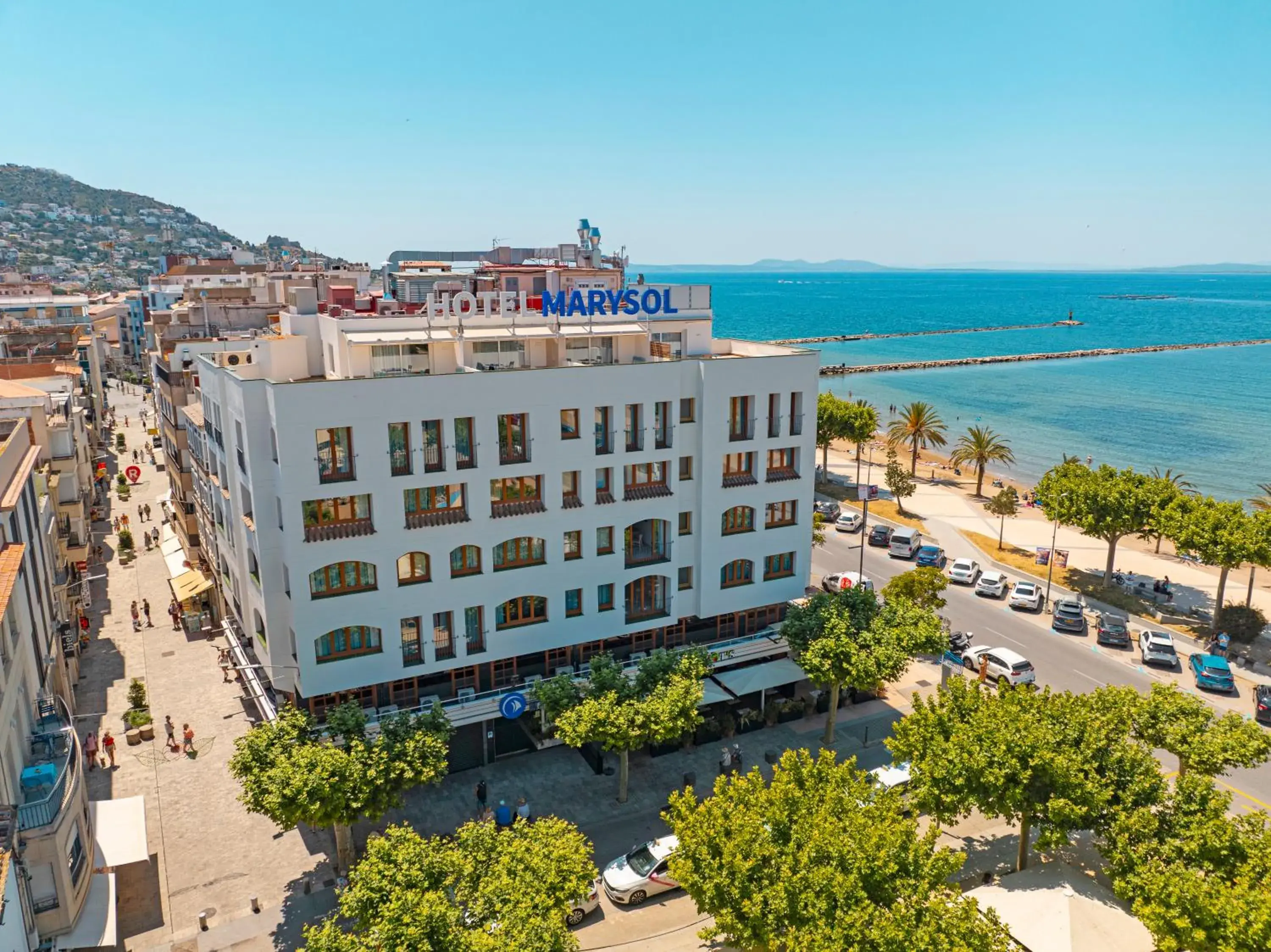 Property building in Prestige Mar y Sol Property building in Prestige Mar y Sol