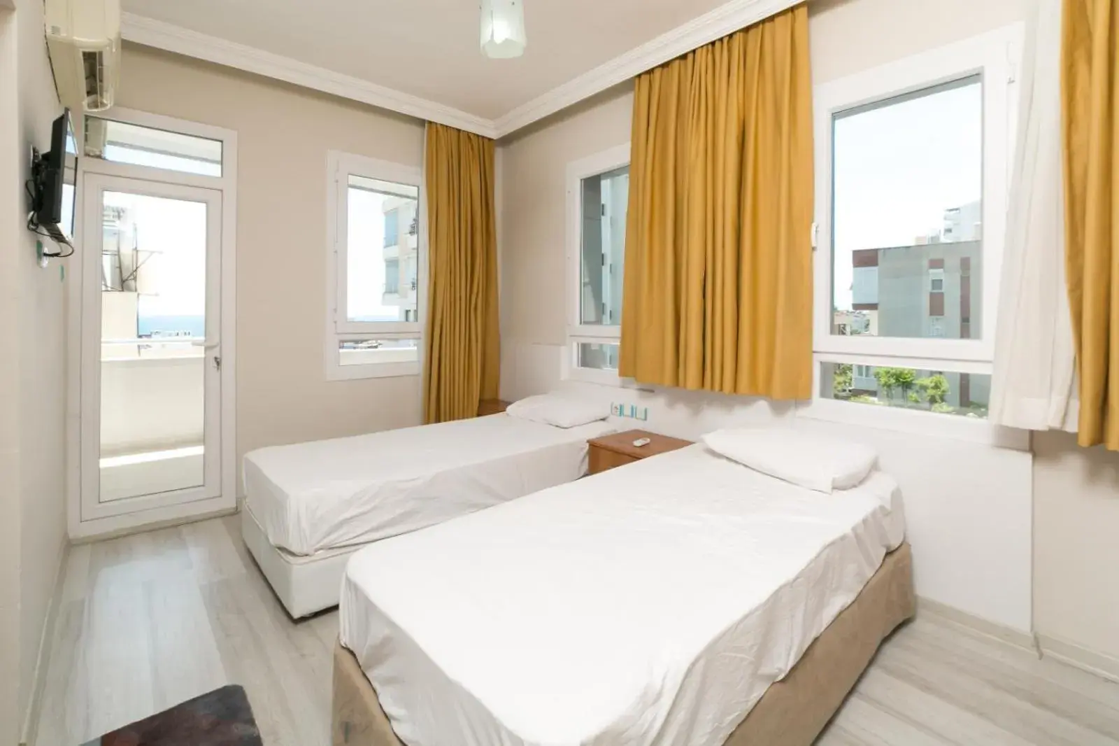 Bed in Enda Lara Hotel Bed in Enda Lara Hotel