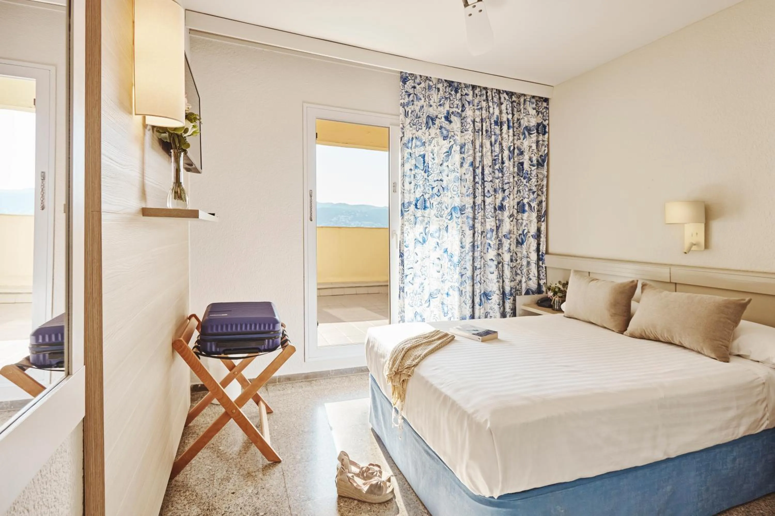 Bedroom, Bed in Prestige Goya Park