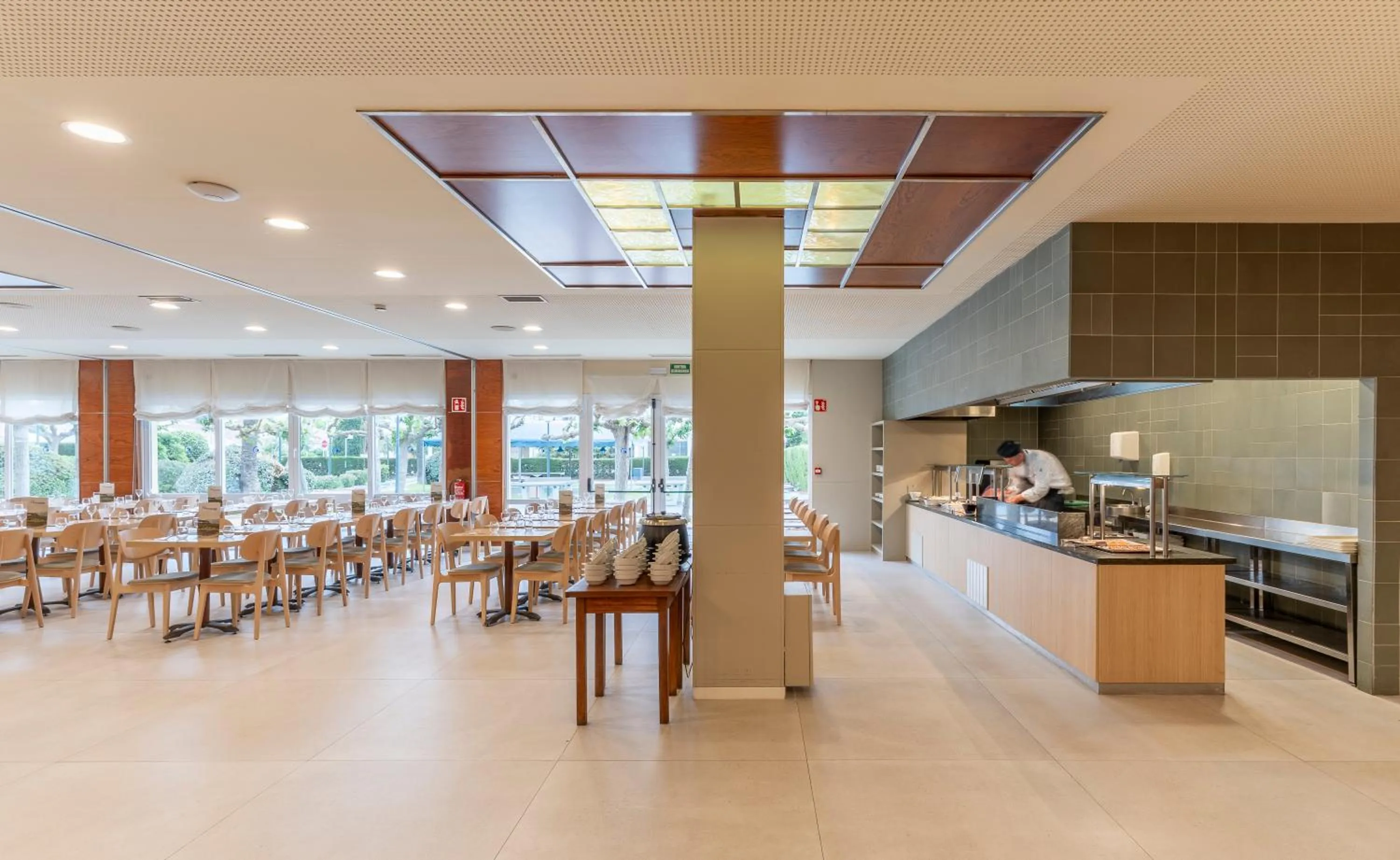 Restaurant/places to eat in Prestige Goya Park