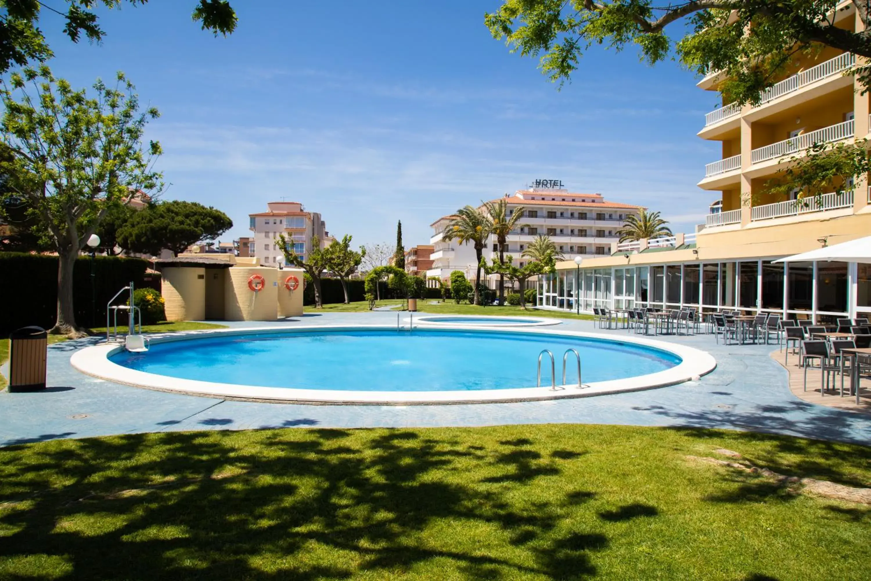 Swimming pool in Prestige Goya Park Swimming pool in Prestige Goya Park