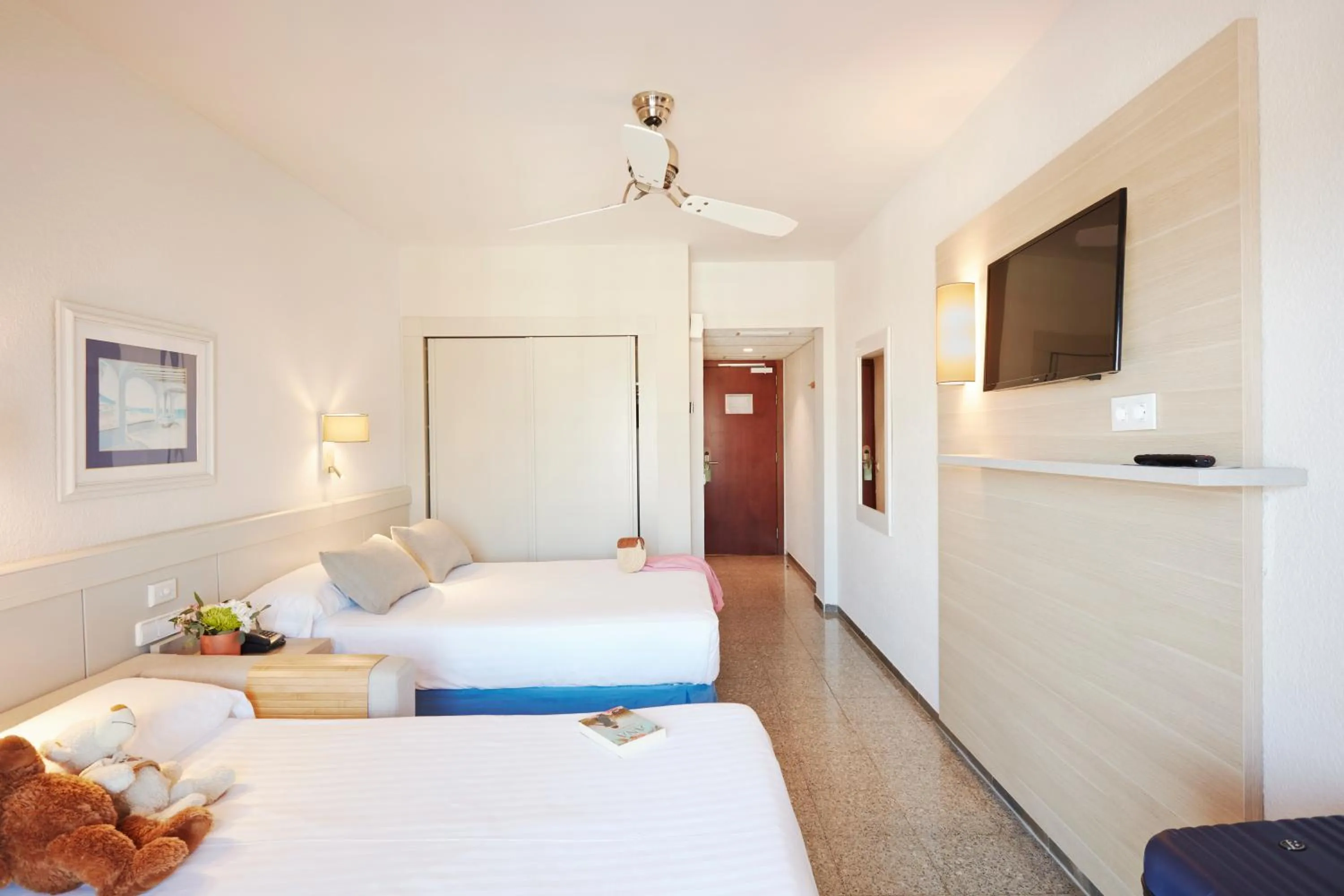 Bedroom, Bed in Prestige Goya Park