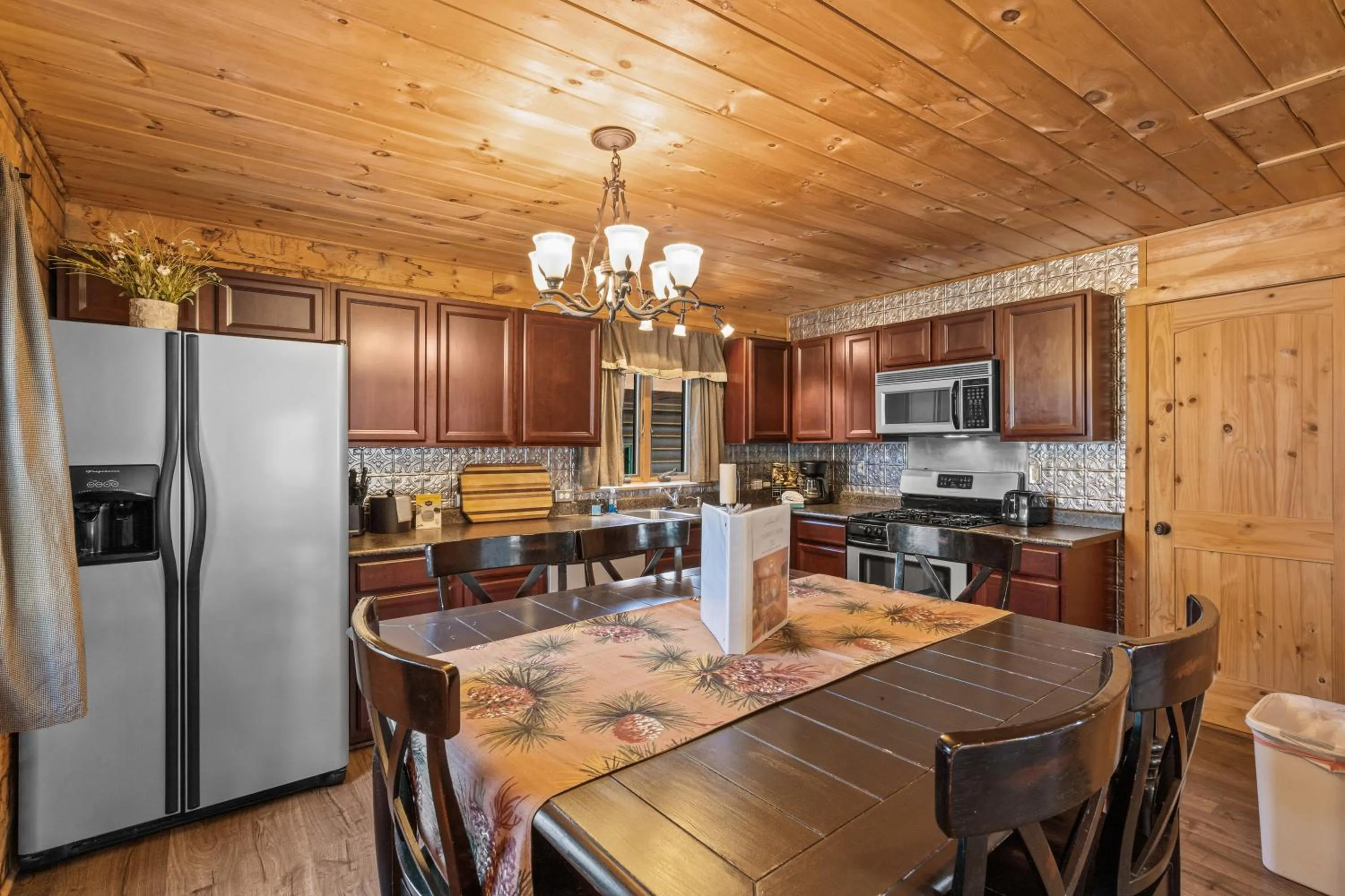 Kitchen or kitchenette in The Bucking Moose