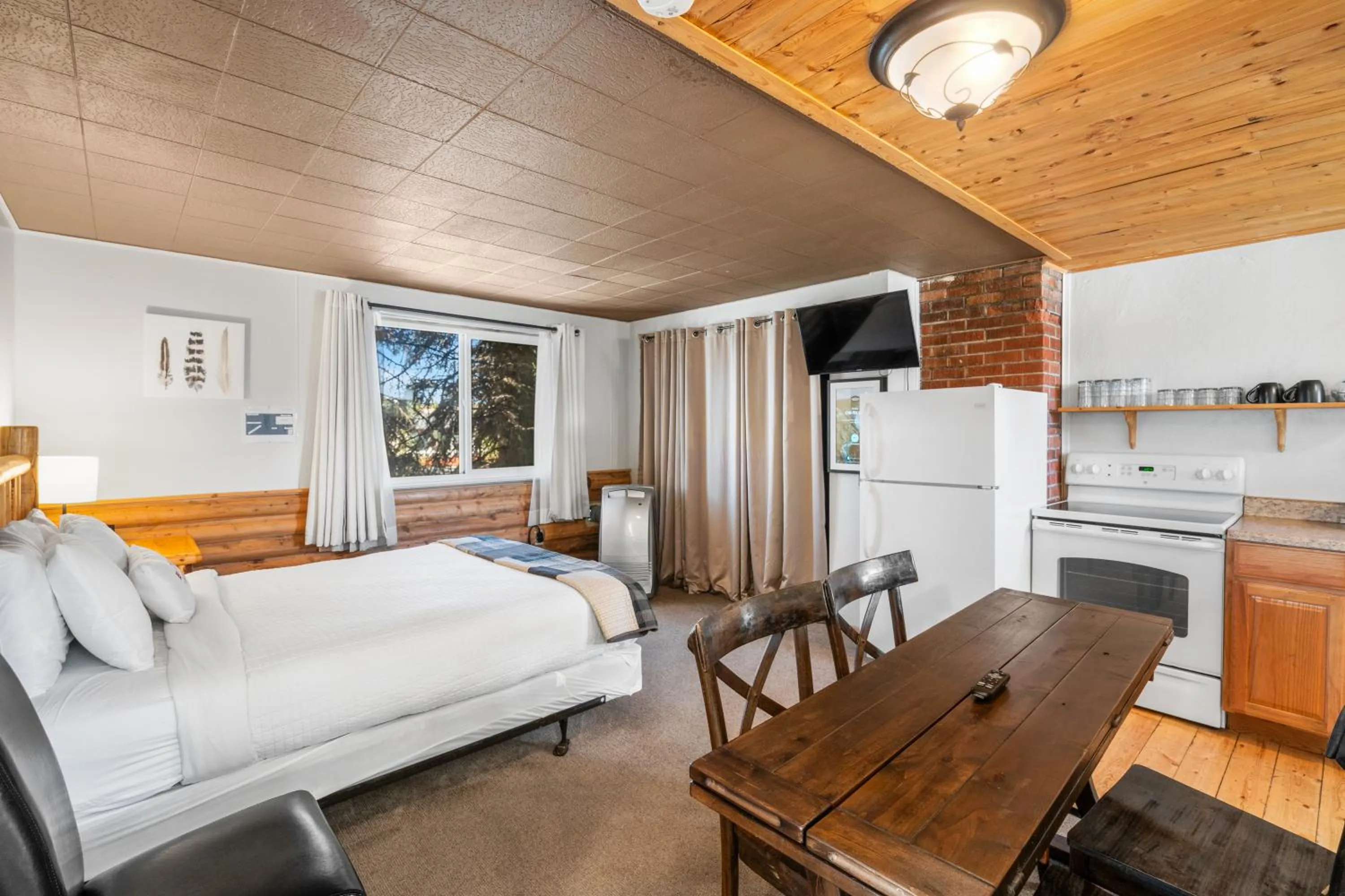 Bed in The Bucking Moose