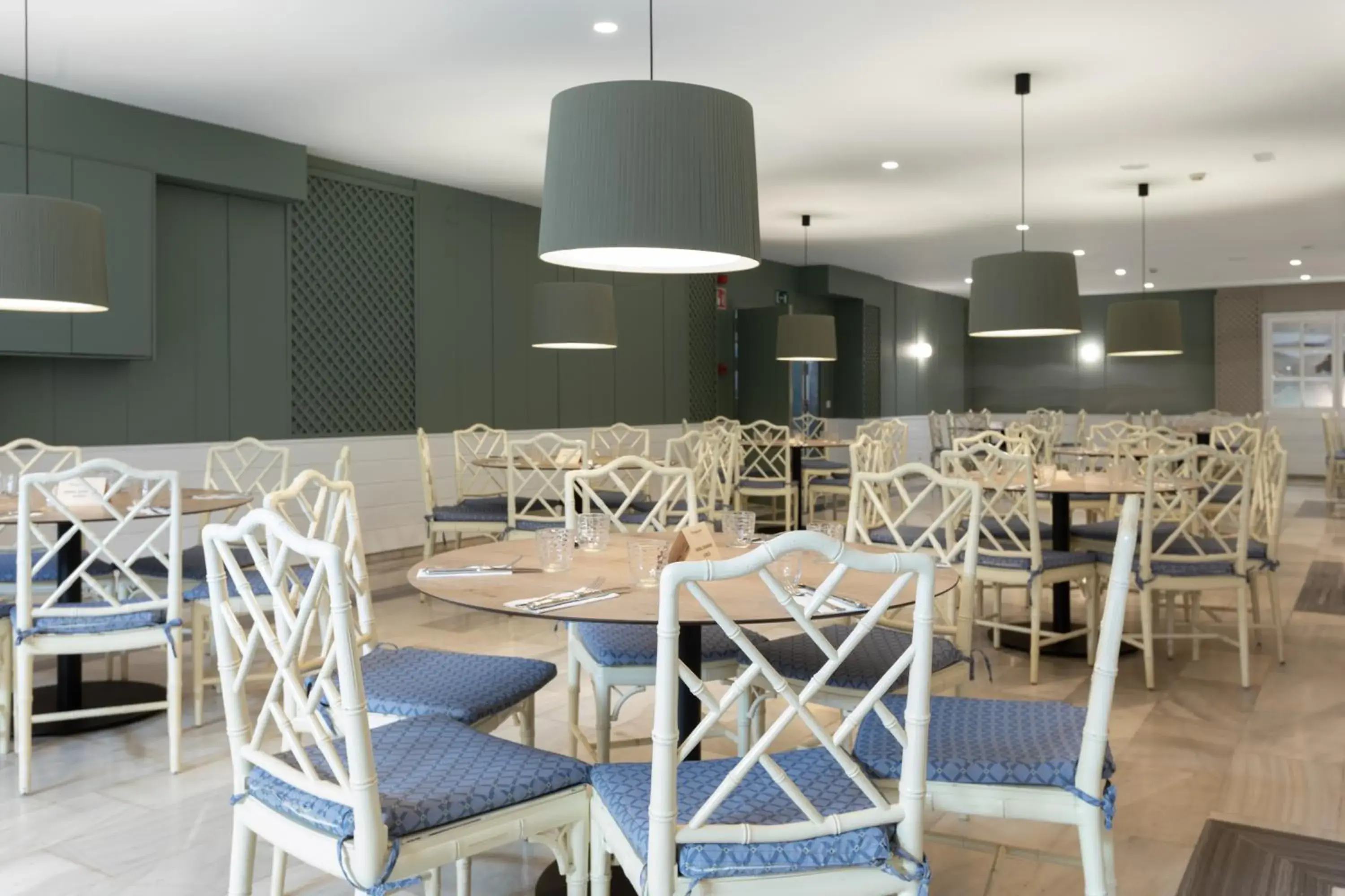 Restaurant/places to eat in Prestige Sant Marc Restaurant/places to eat in Prestige Sant Marc