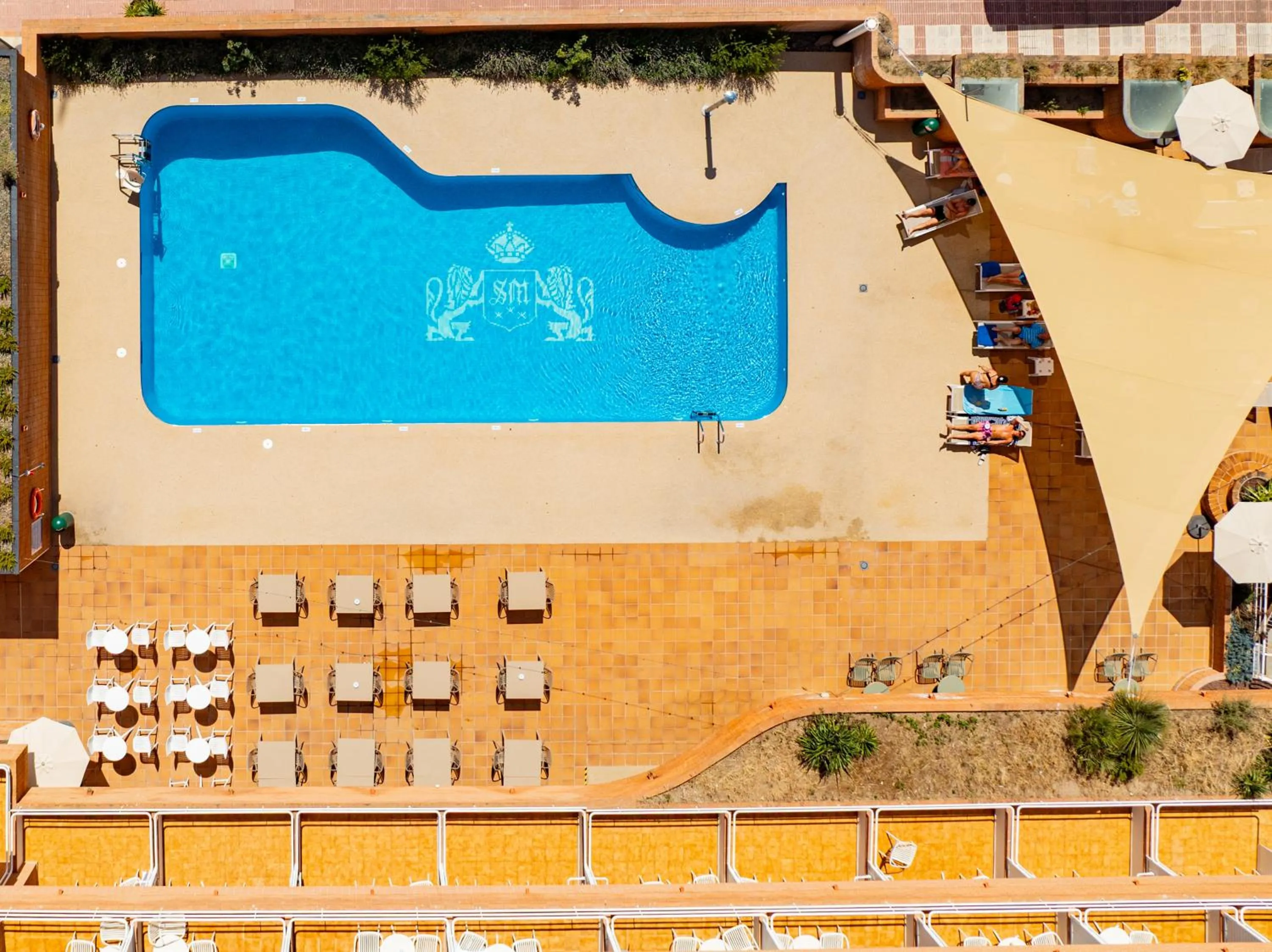 Swimming pool in Prestige Sant Marc