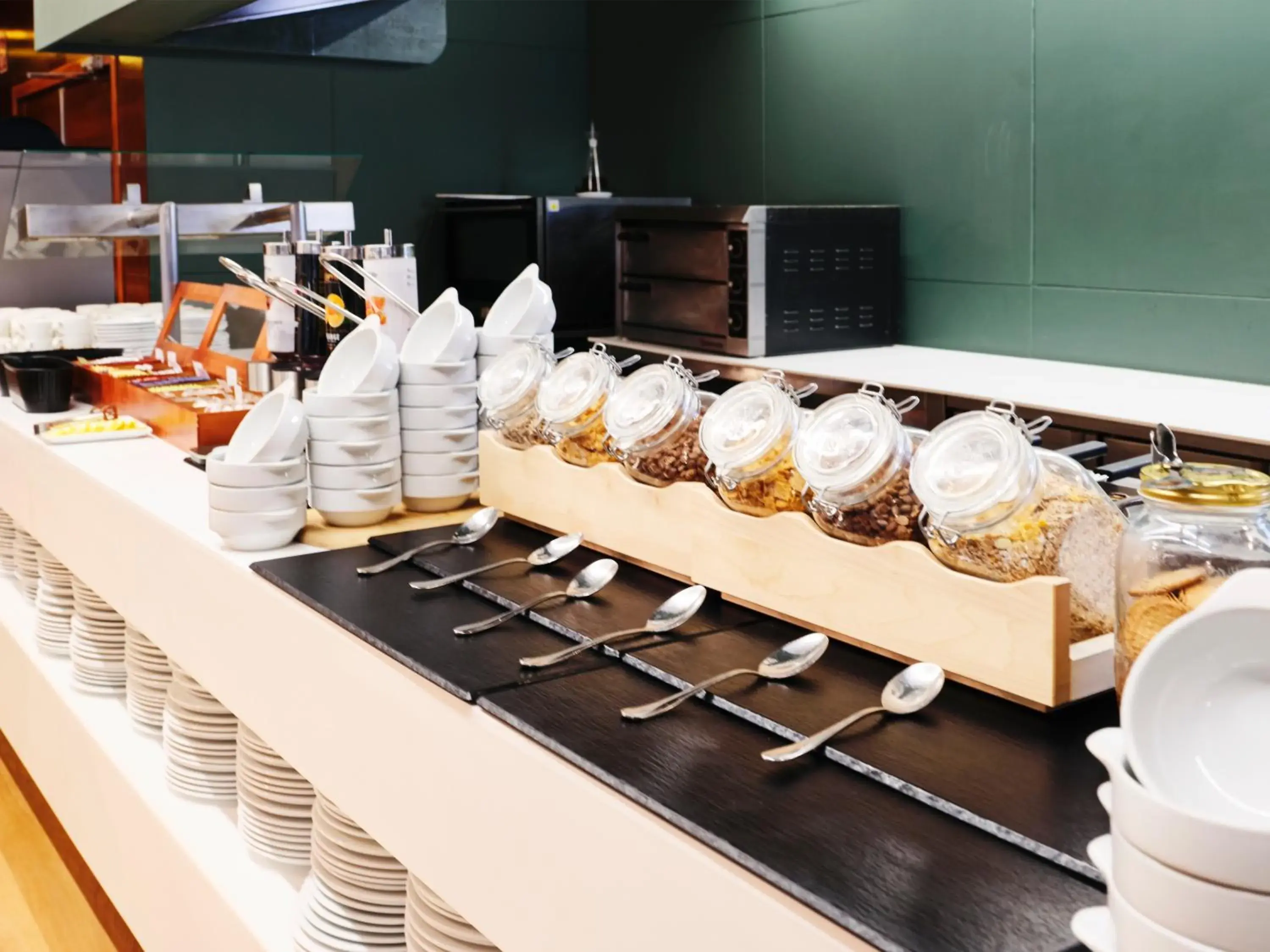 Breakfast in Prestige Victoria Breakfast in Prestige Victoria