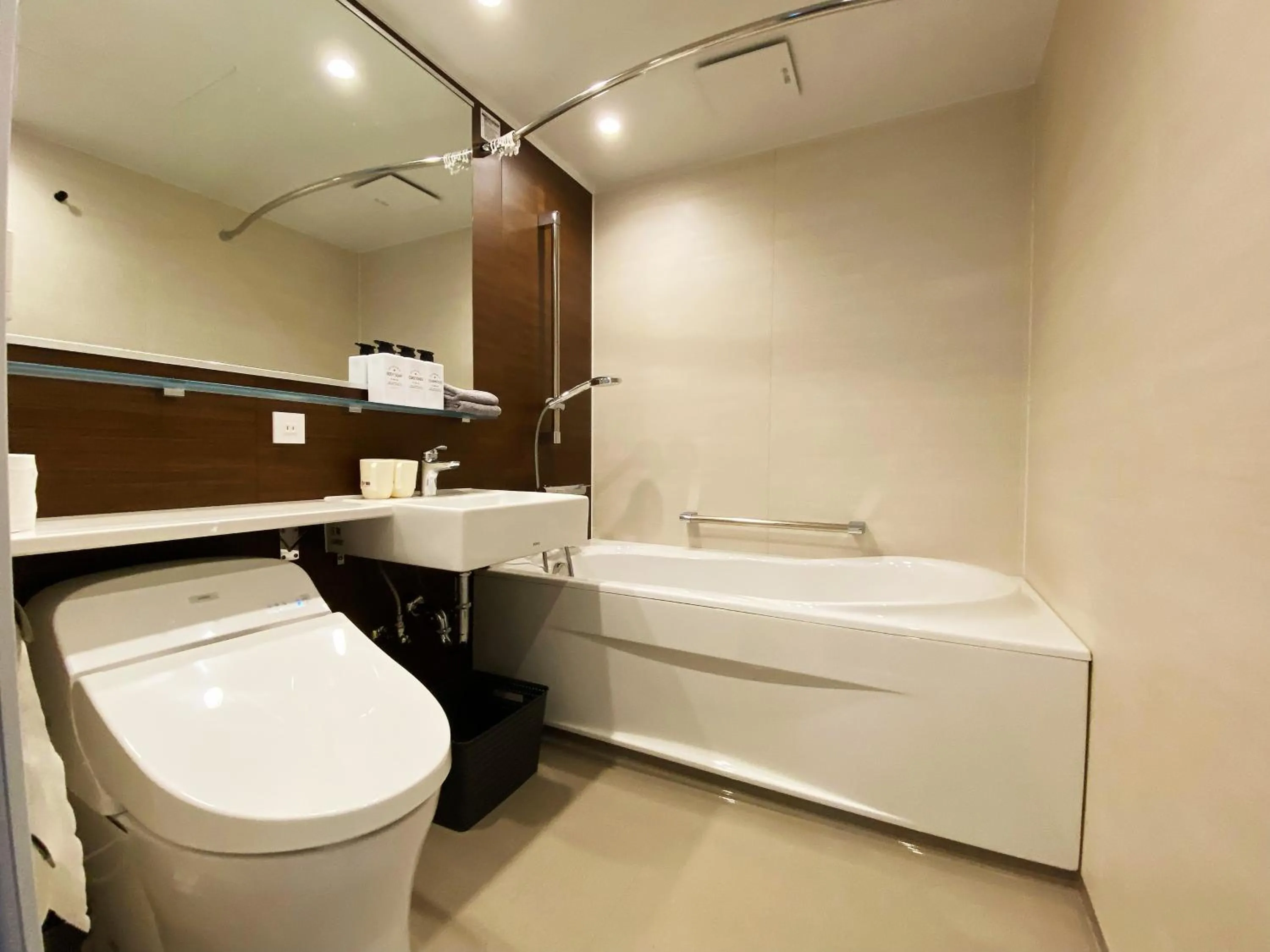 Toilet in Q FOX GMG HOTEL